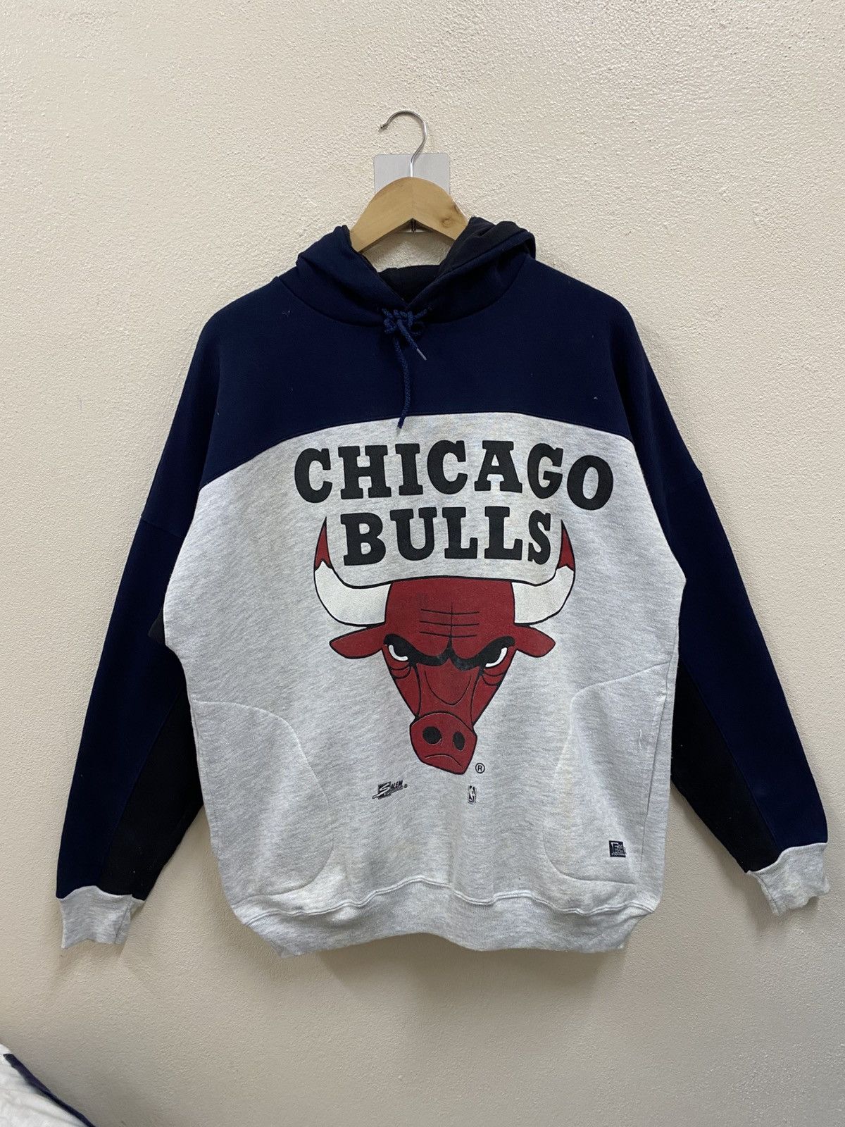 Salem Sportswear Vintage Chicago Bull By Sallem Sportwear Hoodie Pullover Size US L / EU 52-54 / 3 - 1 Thumbnail