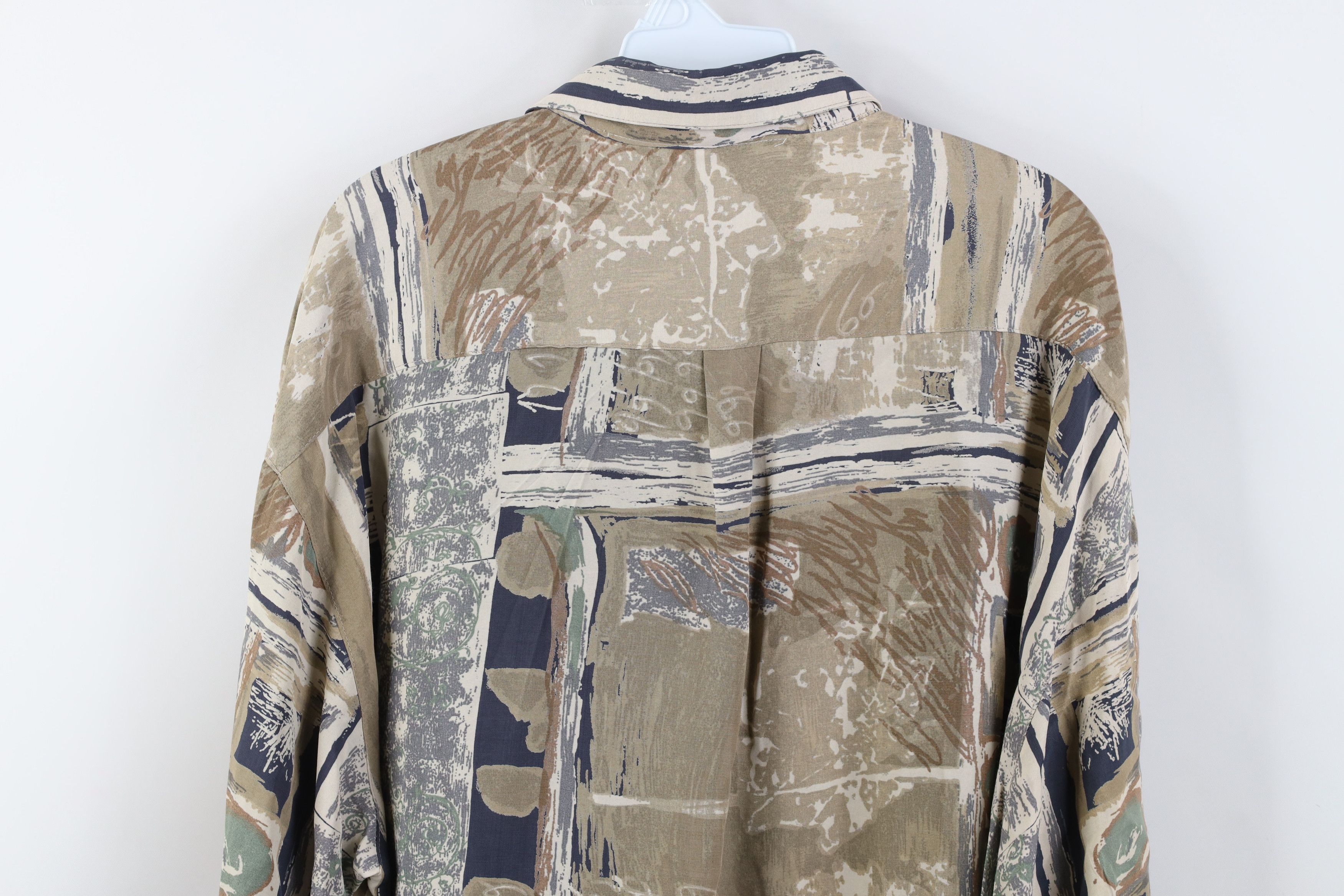 Vintage Vintage 90s Streetwear Gabardine Abstract Button Shirt USA Size US L / EU 52-54 / 3 - 11 Thumbnail