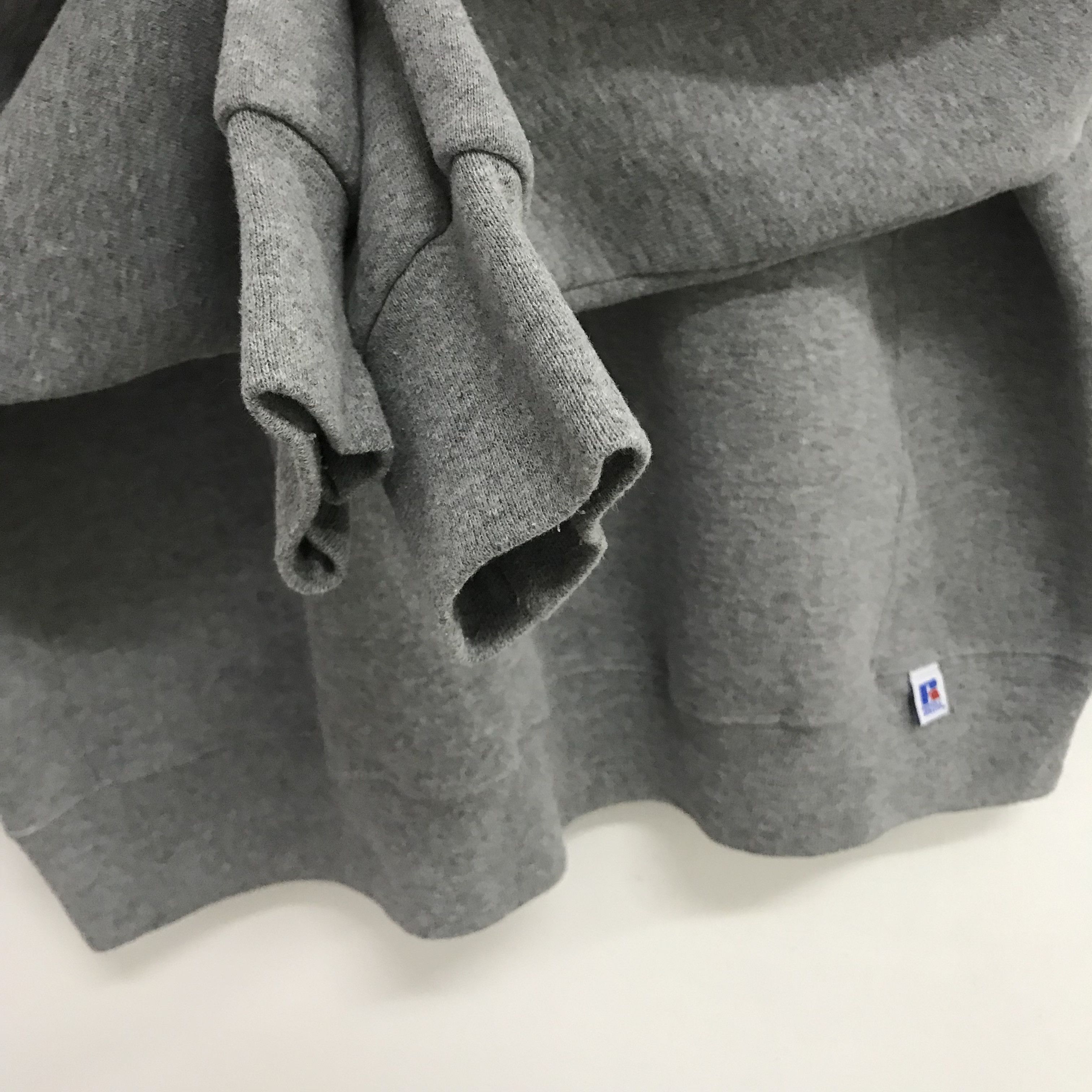 Russell Athletic Vintage Russell Athletic Grey Sweatshirt Large - 373 Size US L / EU 52-54 / 3 - 5 Thumbnail