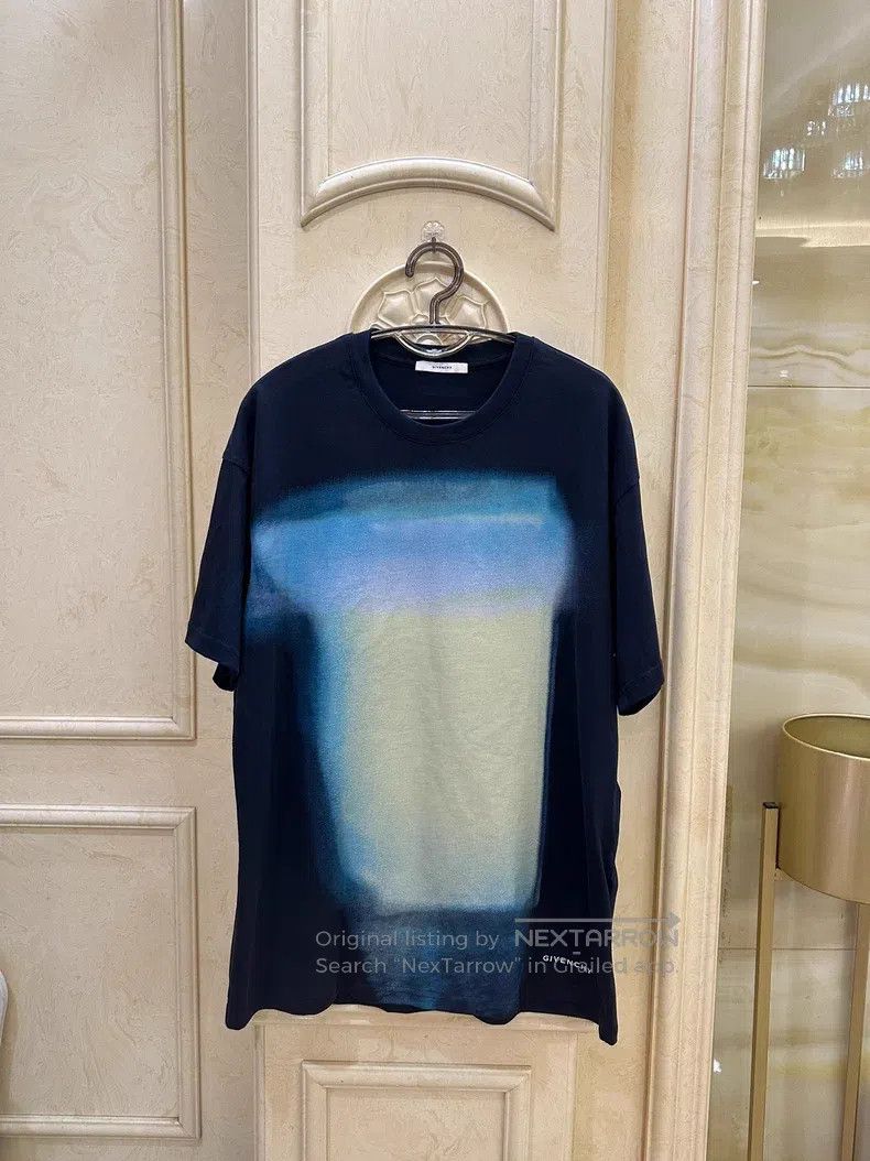 Other Givenchy Gradual Color Wash Abstract Print T-Shirt Size US XL / EU 56 / 4 - 1 Thumbnail