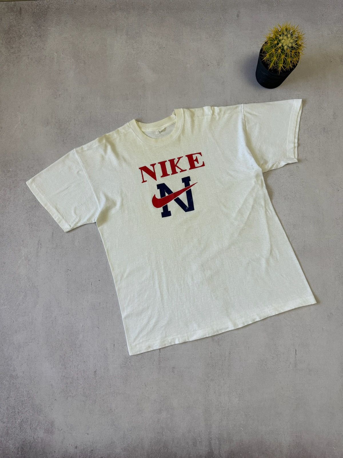 Nike × Vintage Vintage Nike T Shirt Tee Big Logo Baggy Retro Design Y2K 90s Size US L / EU 52-54 / 3 - 3 Thumbnail