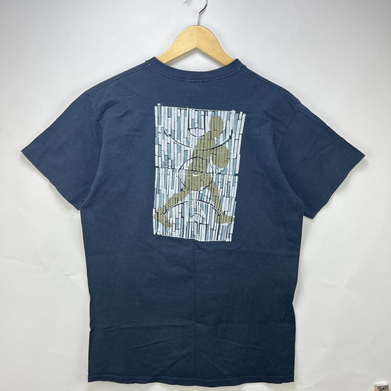 Nike × Vintage Vintage 90s Nike Basketball Made in USA Faded T-Shirt Small Size US S / EU 44-46 / 1 - 1 Thumbnail