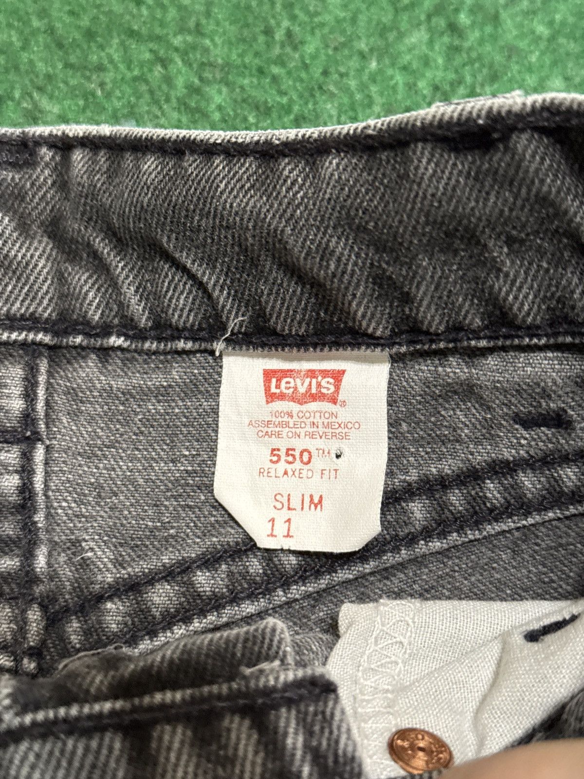 Levi's Vintage Clothing Vintage 90s Levi’s 550 Relaxed 23x26 Dark Wash Black Jeans Size 23" - 4 Thumbnail