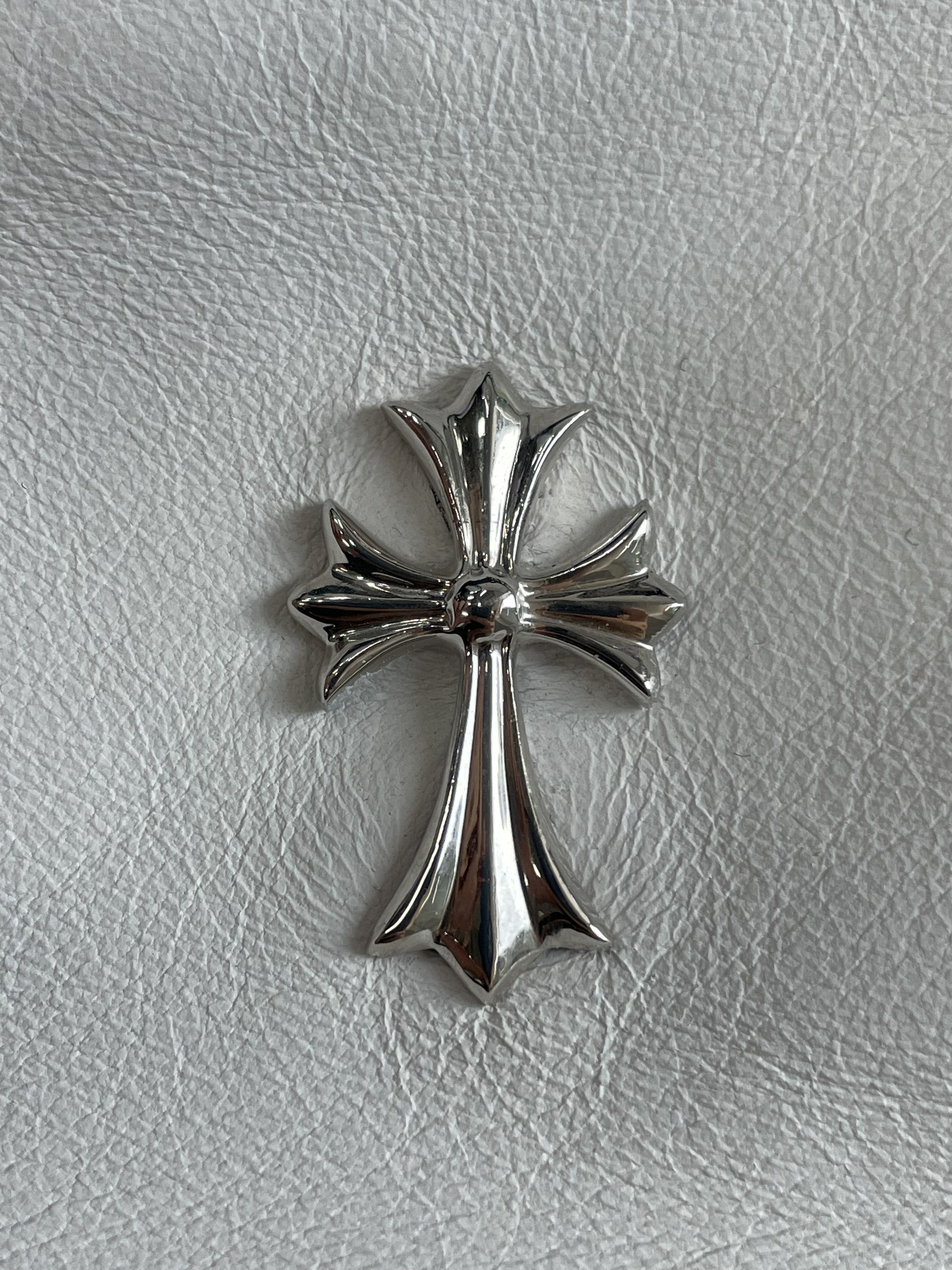 Chrome Hearts Chrome Hearts Silver Safety Pin Chain White Shoulder Bag Size ONE SIZE - 5 Thumbnail
