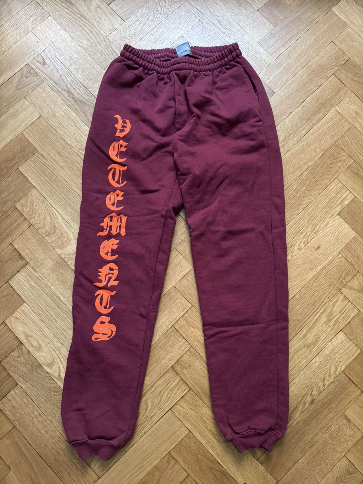 Vetements Vetements anarchy logo sweatpants Size US 30 / EU 46 - 1 Thumbnail