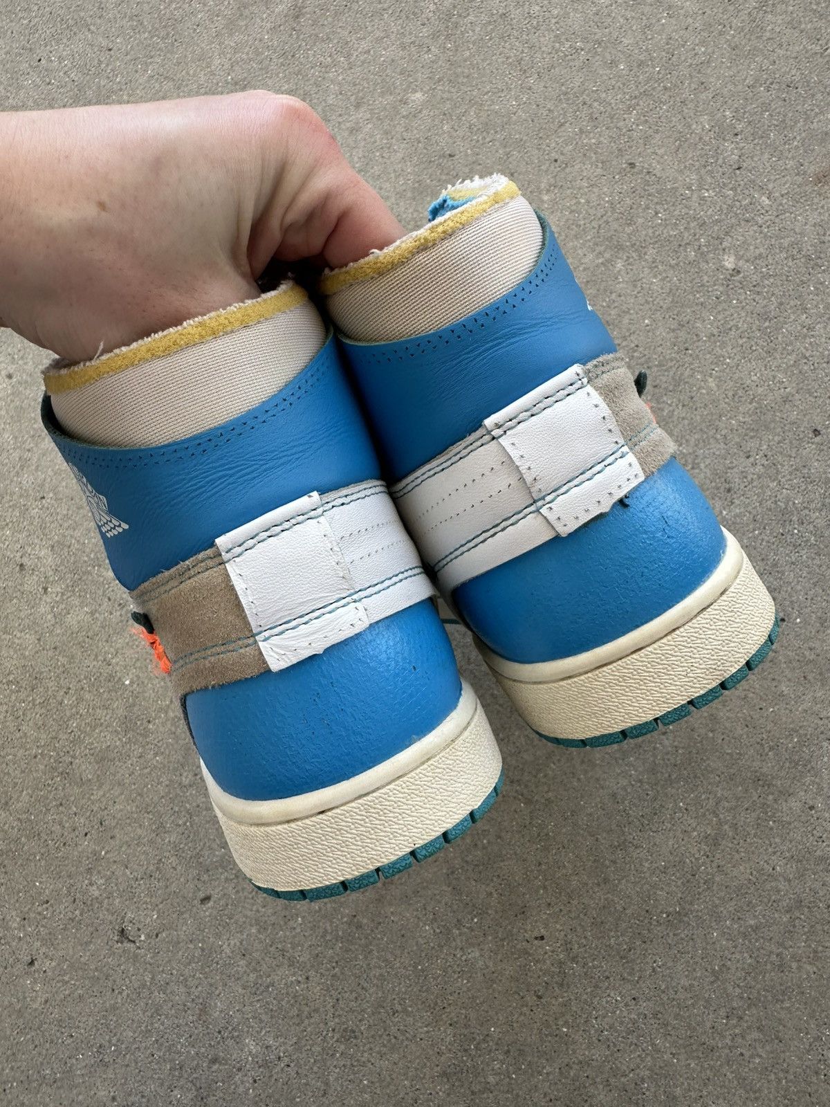 Jordan Brand × Off-White Nike Air Jordan 1 High OG Off-White UNC size 8 Size US 8 / EU 41 - 4 Thumbnail