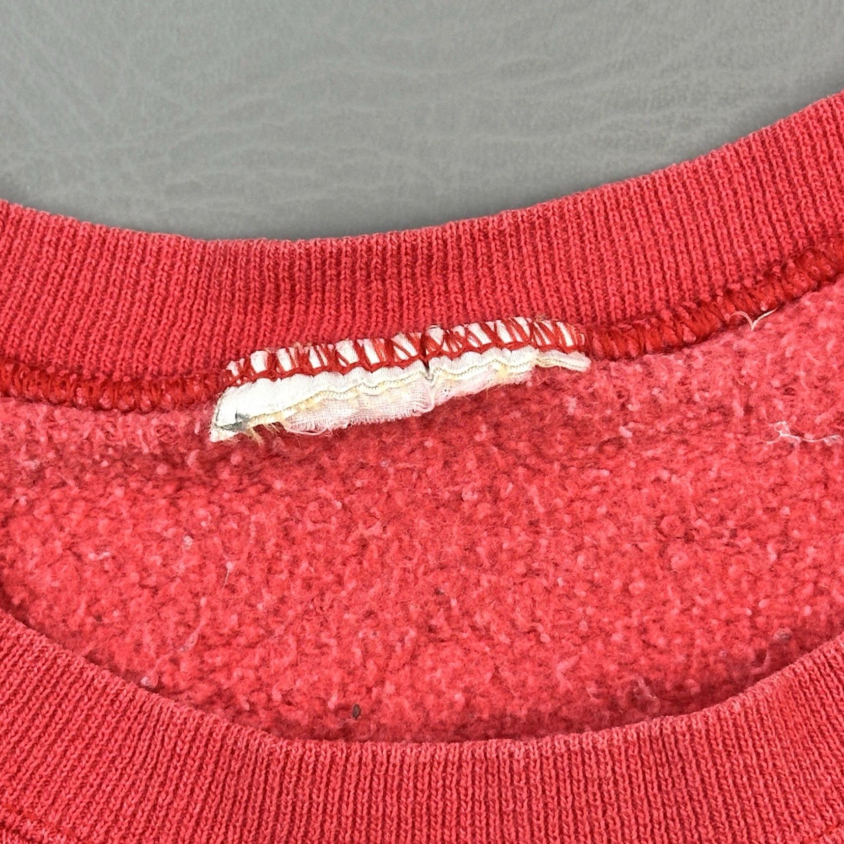 Vintage VINTAGE Rotary International Sweatshirt Mens Large Red Embossed Logo Pullover - Shirt - Red - 90s Retro Sports Outdoor Mens L Size US L / EU 52-54 / 3 - 4 Thumbnail