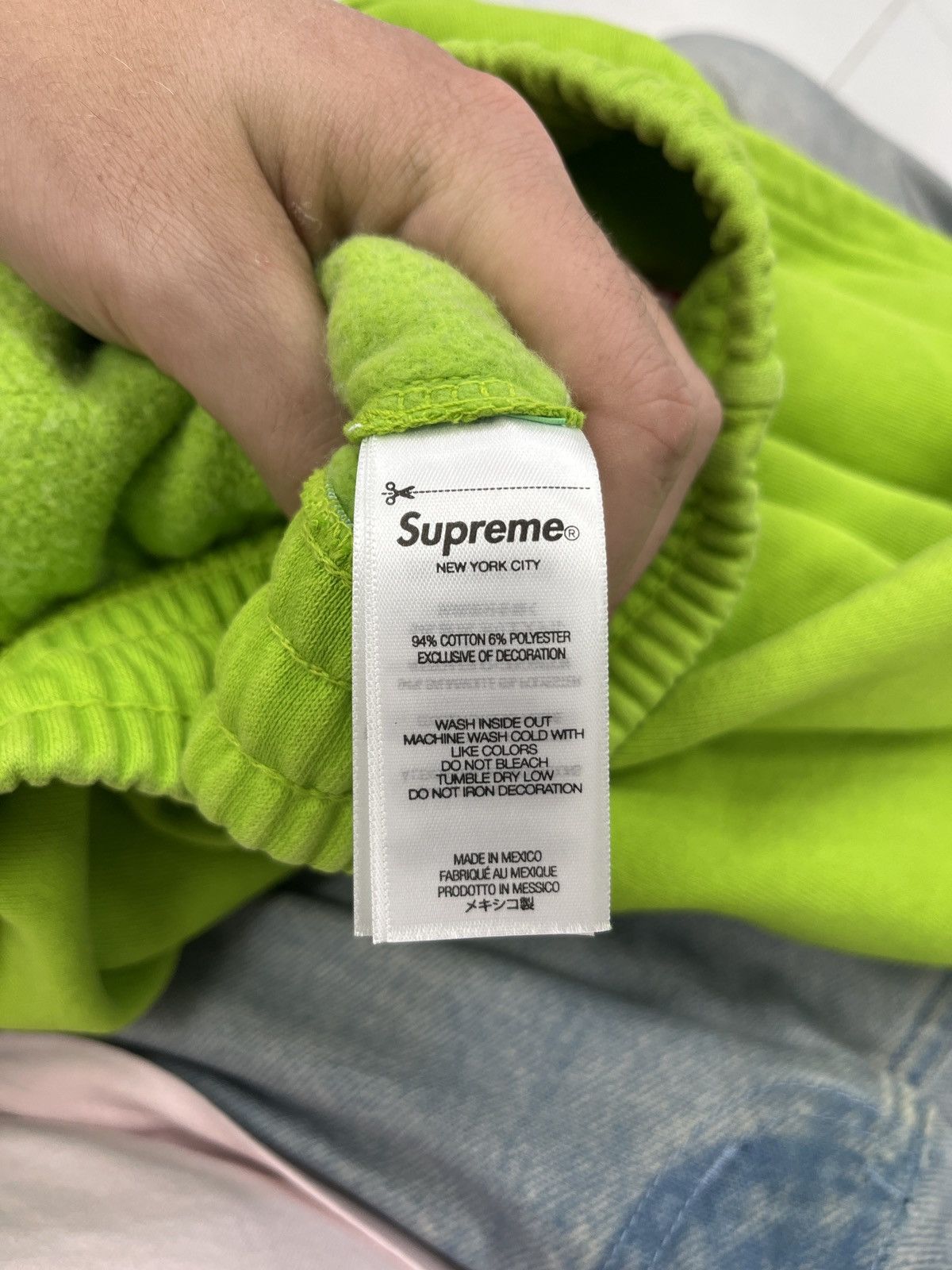 Supreme Supreme Overdyed Small Box Sweatshort "Lime" Size US 30 / EU 46 - 3 Thumbnail