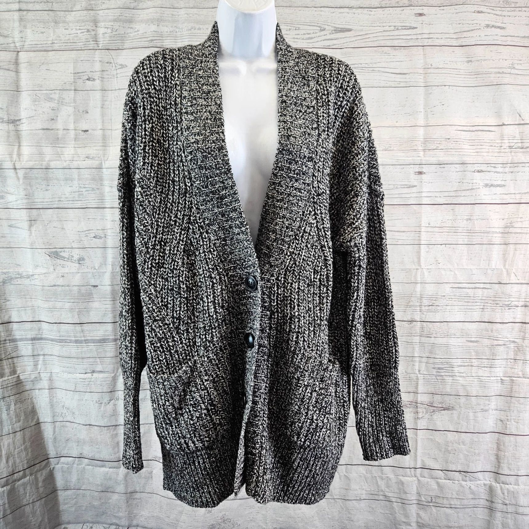 Vintage Karen Kane Womens Cardigan Sz Large Black Long Sleeve Pockets Button Front V-Neck Sweater Size L / US 10 / IT 46 - 2 Thumbnail