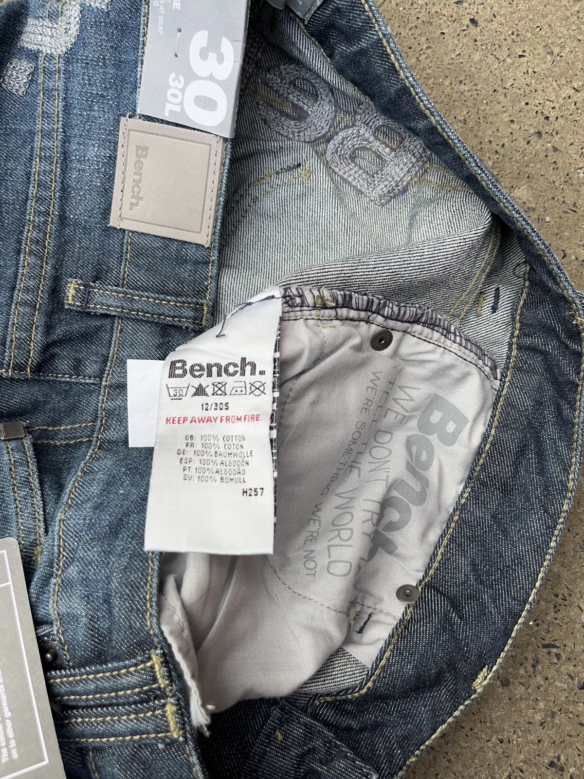 Bench Vintage y2k NWT Bench Jeans Big Embroidered Logo Denim Size US 30 / EU 46 - 7 Thumbnail