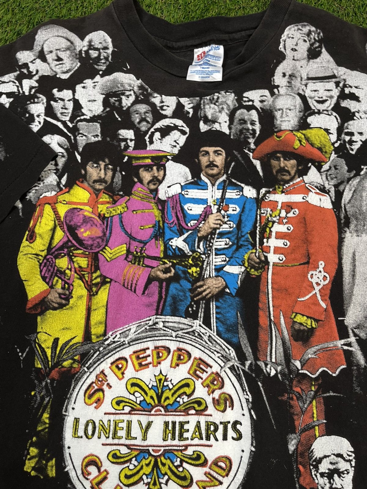 Hanes Vintage The Beatles Peppers Lonely Hearts Club Band T-shirt Size US XL / EU 56 / 4 - 3 Thumbnail