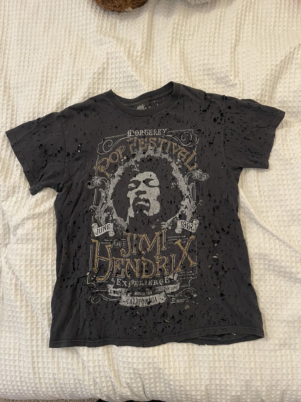 Vintage Thrashed vintage Jimi Hendrix tee Size US M / EU 48-50 / 2 - 1 Thumbnail