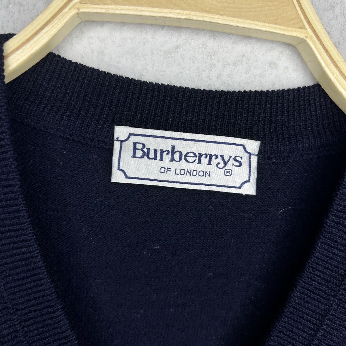 Burberry × Designer × Vintage Vintage Burberry Navy Wool Logo Luxury Sweater Jumper Knit Size US L / EU 52-54 / 3 - 5 Thumbnail