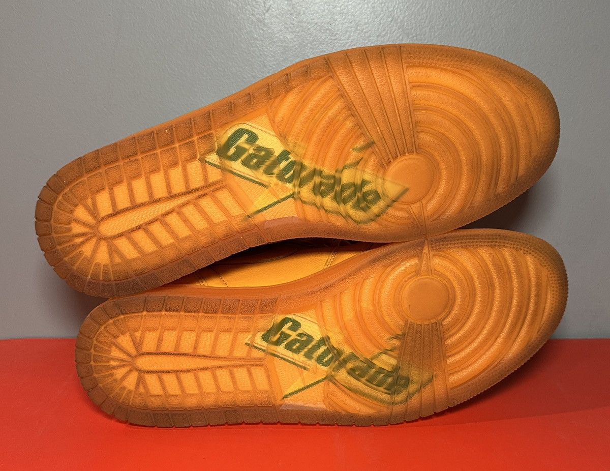 Jordan Brand Size 12 - Air Jordan 1 Retro OG G8RD High Orange Peel Size US 12 / EU 45 - 6 Thumbnail
