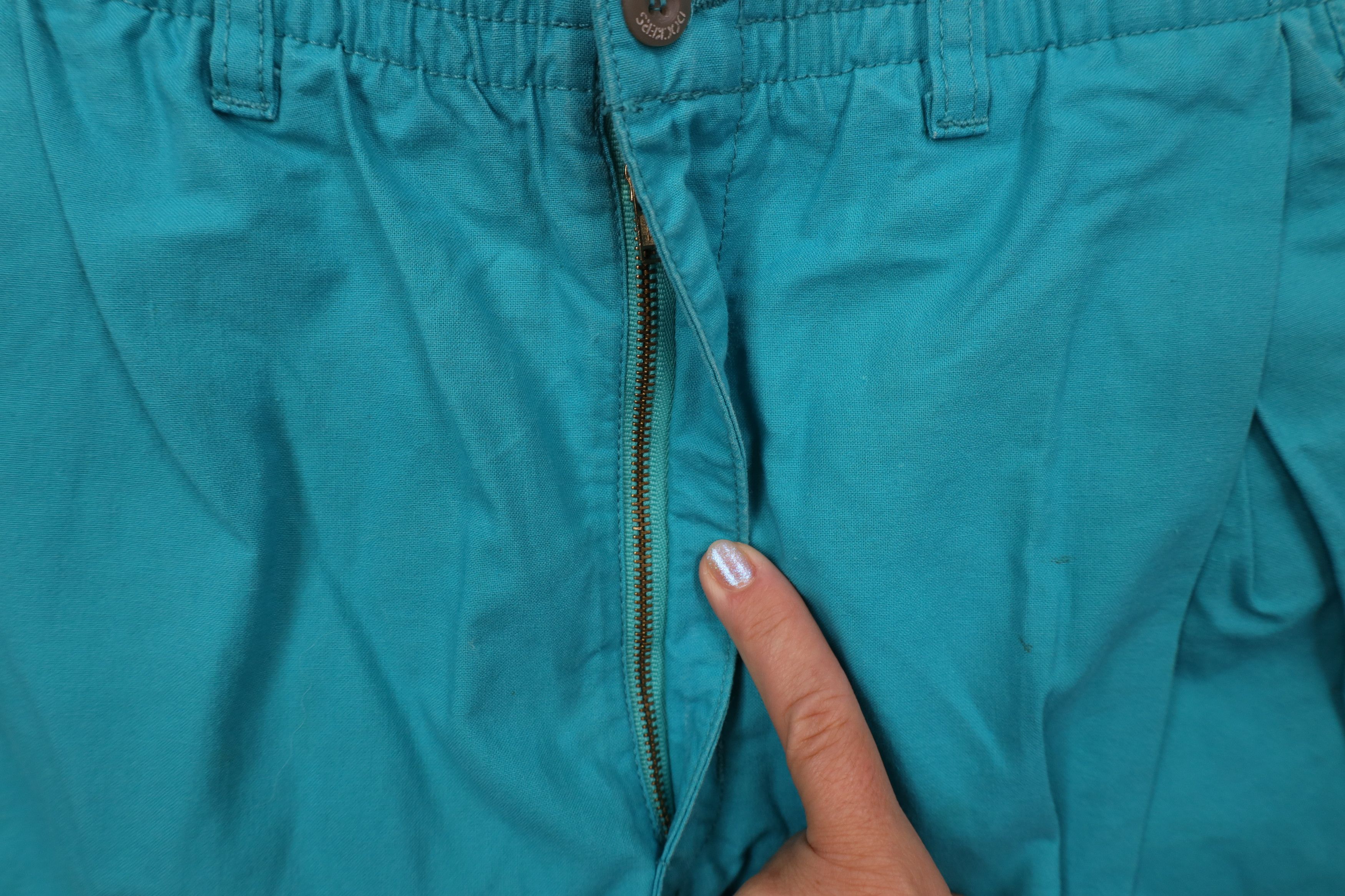 Levi's Vintage 80s 90s Levis Dockers Pleated High Waist Shorts Teal Size US 36 / EU 52 - 7 Thumbnail