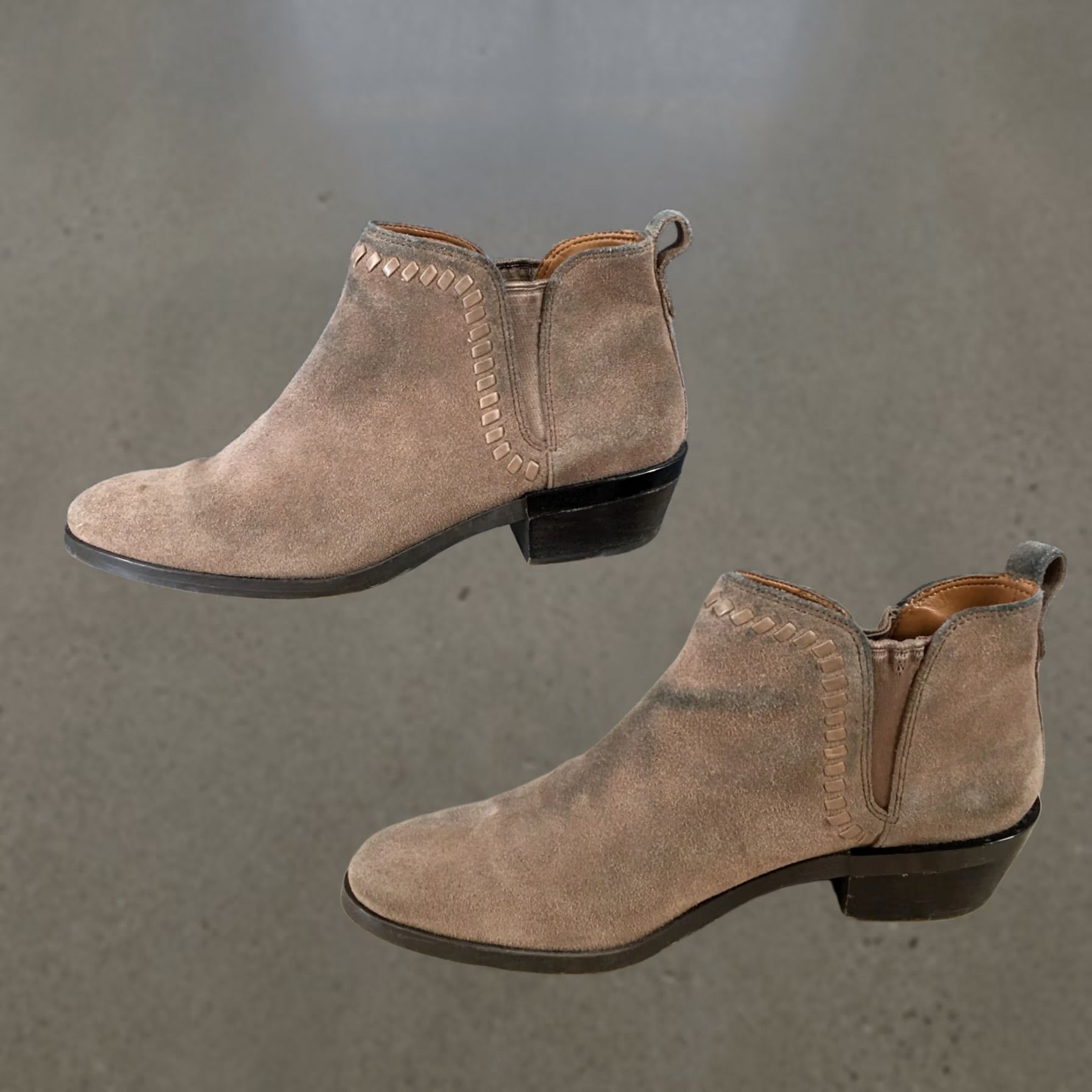 Coach Coach Carter Brown Suede Ankle Bootie Womens 7.5B Bootie Casual Heel 1 In. Black? (Original color: Brown) Size US 8 / IT 38 - 1 Thumbnail