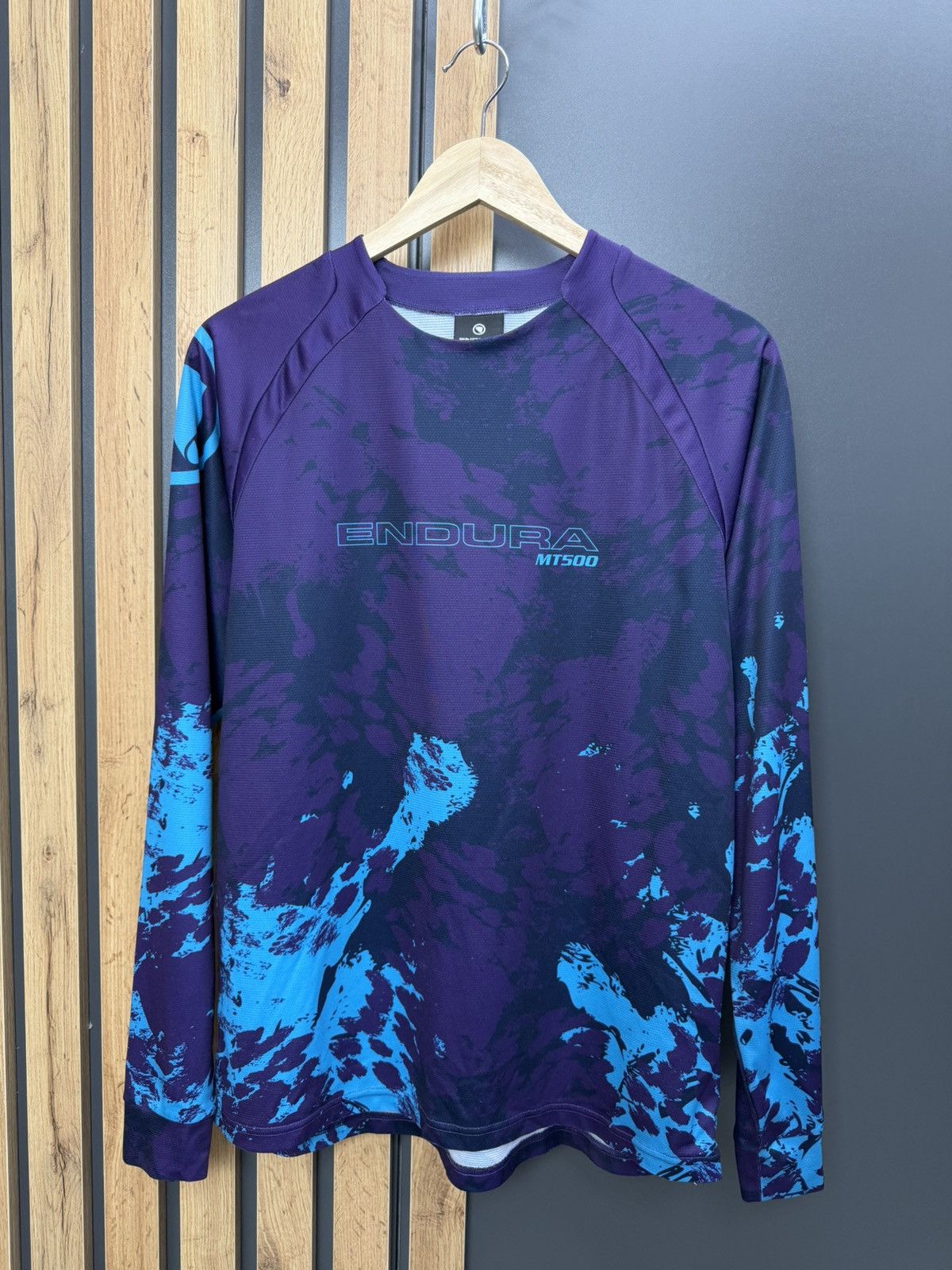 Other Endura MT500 Animo Long Sleeve MTB Jersey Purple Blue Size M Size US M / EU 48-50 / 2 - 1 Thumbnail