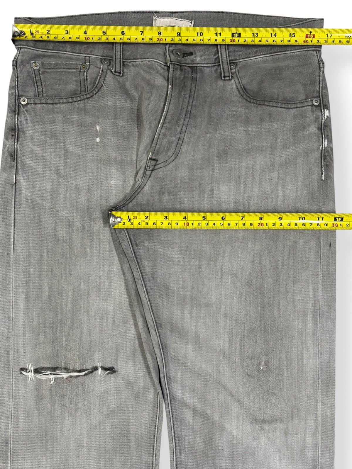 Undercover × Uniqlo Vintage Y2K Uniqlo Selvedge Grey Faded Distressed Jeans Size US 33 - 15 Thumbnail