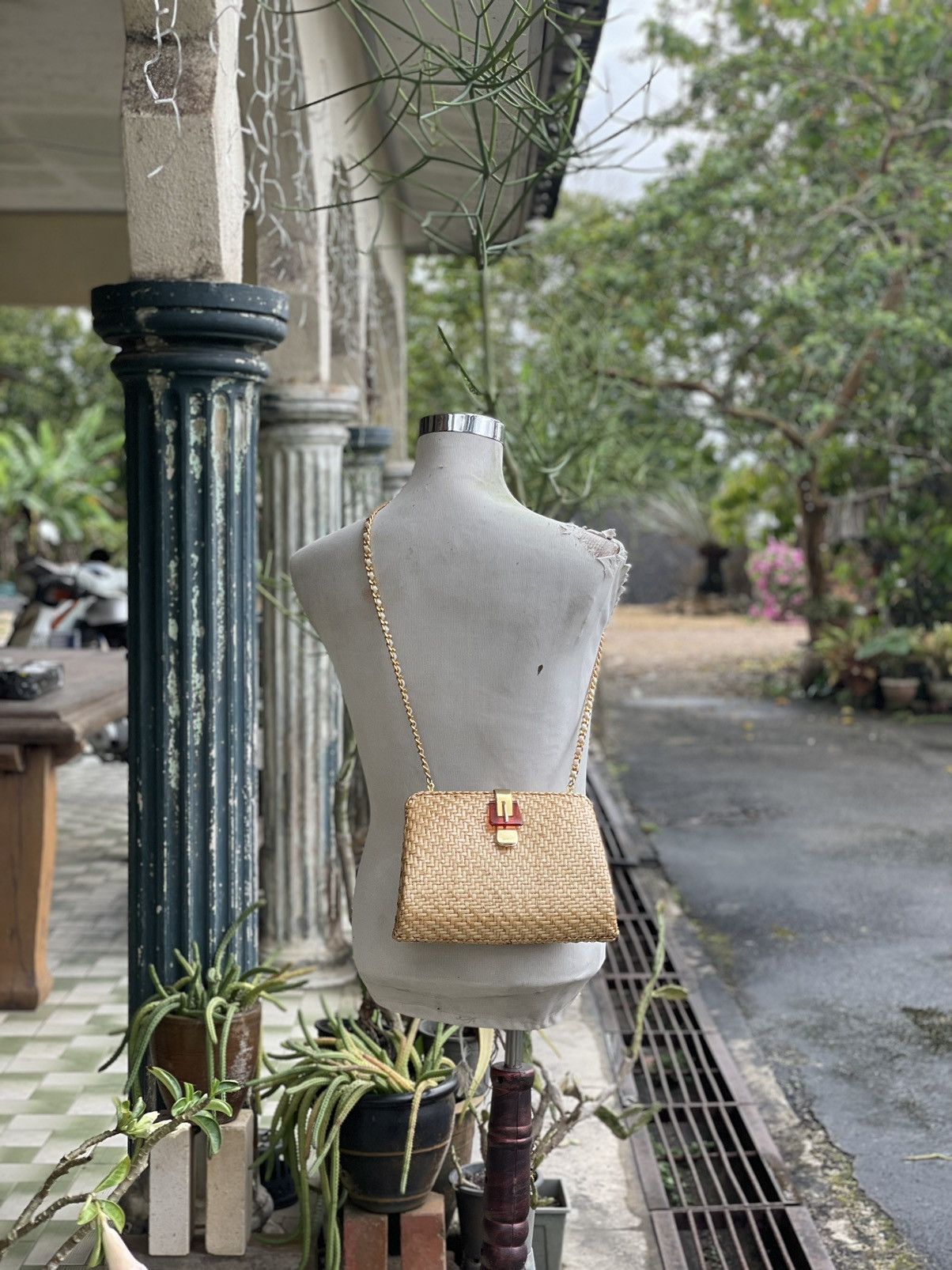 Vintage Rattan Woven Chain Shoulder/Crossbody Bag Size ONE SIZE - 1 Thumbnail
