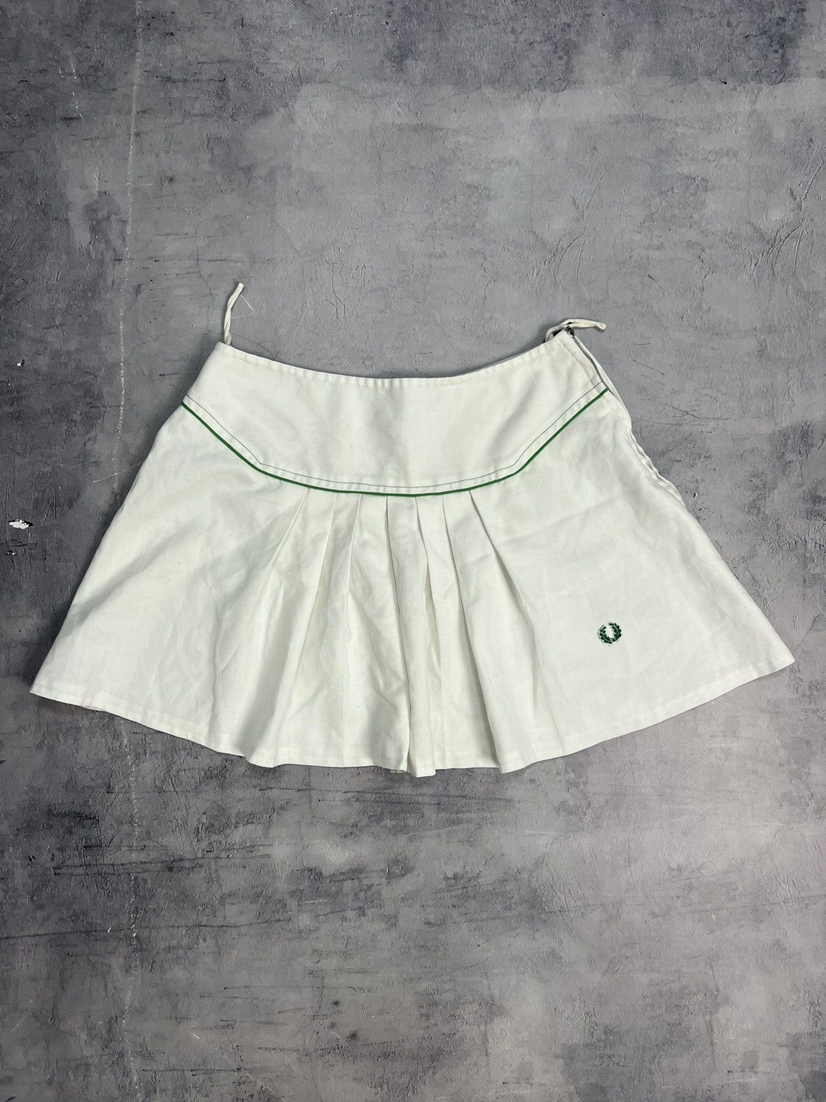 Fred Perry × Vintage Vintage Fred Perry Short Skirt Sportwear Size 25" / US 0 / IT 36 - 1 Thumbnail