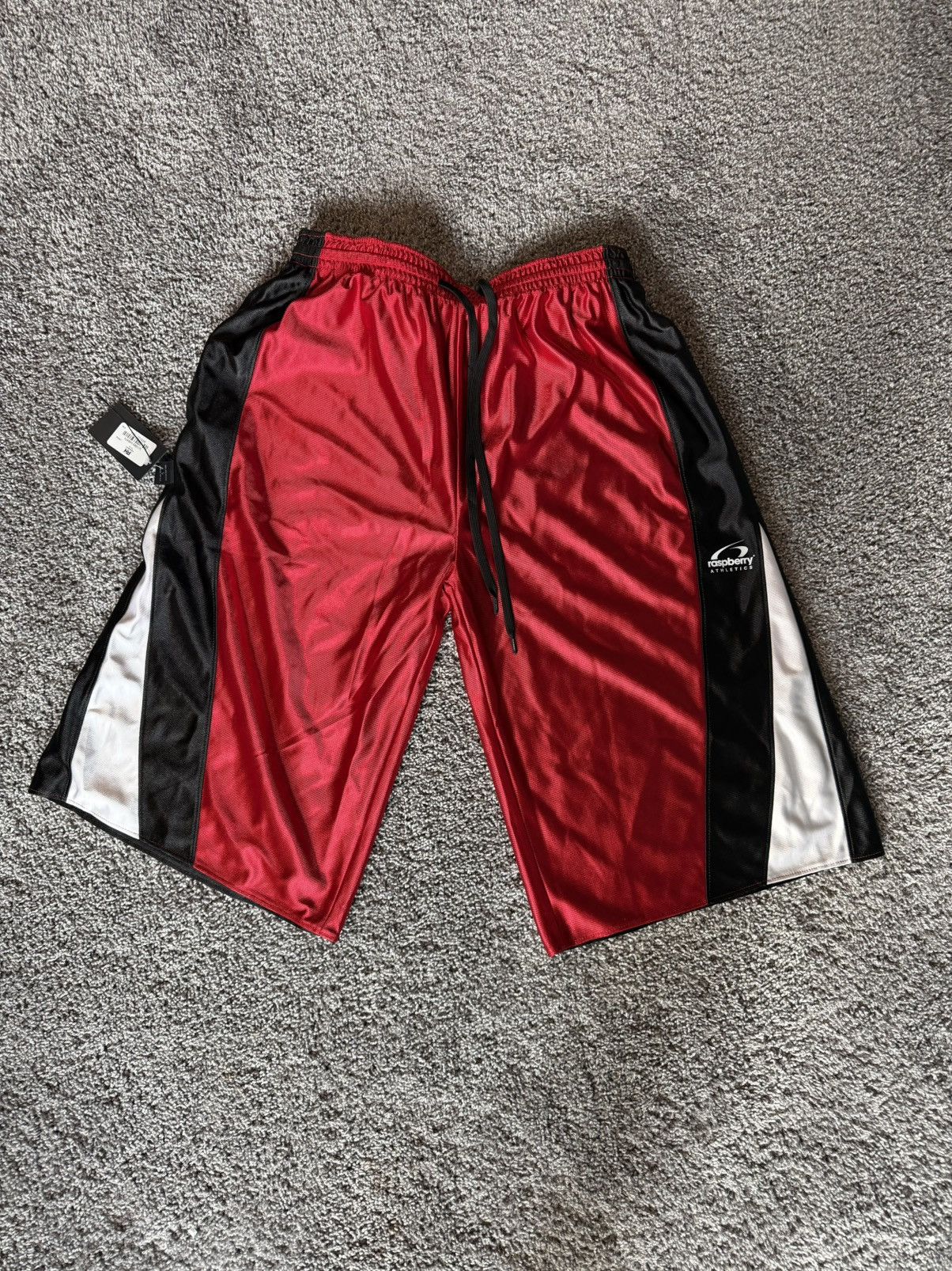 GV GALLERY REVERSIBLE TJ FORD SHORTS