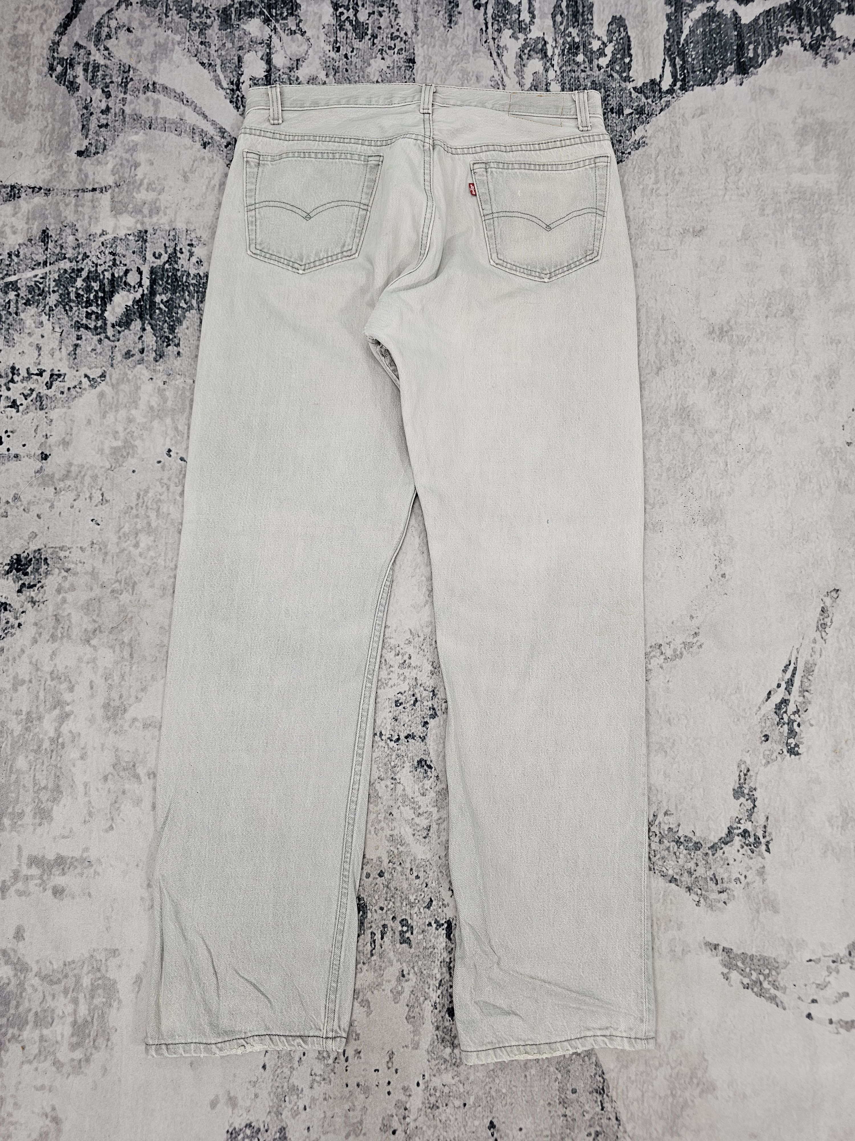 Levi's Vintage Clothing Vtg 90's LEVIS 501 Light Gray Stain Jeans Made In USA L0587 Size US 34 / EU 50 - 2 Thumbnail