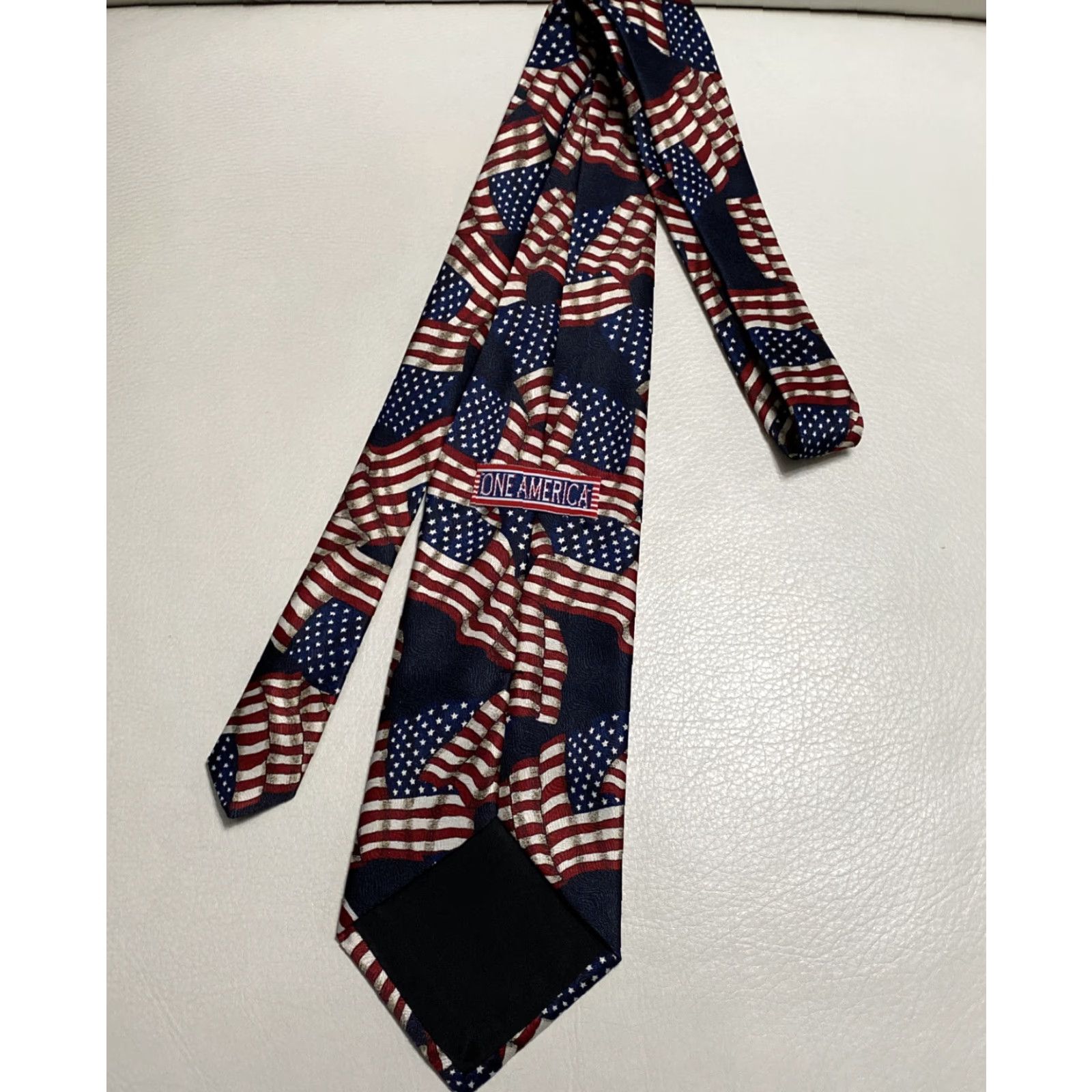 Vintage VINTAGE AMERICAN FLAG TIE MEN 56” Necktie Red White Blue Short 56" One America Mens Neckwear Pre Owned Size ONE SIZE - 4 Thumbnail