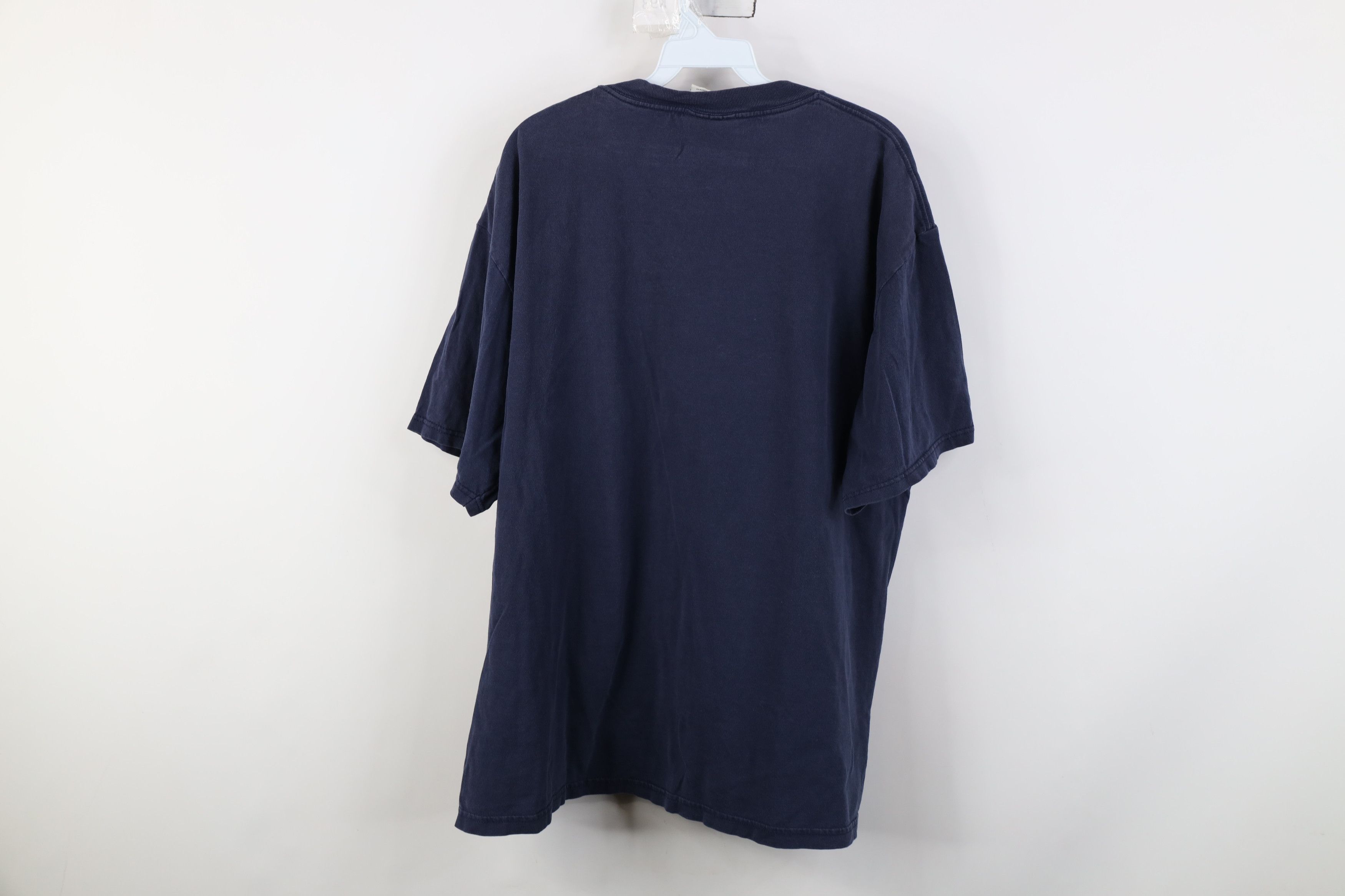 Vintage Vintage 90s New England Patriots Football T-Shirt Blue Size US XL / EU 56 / 4 - 12 Thumbnail