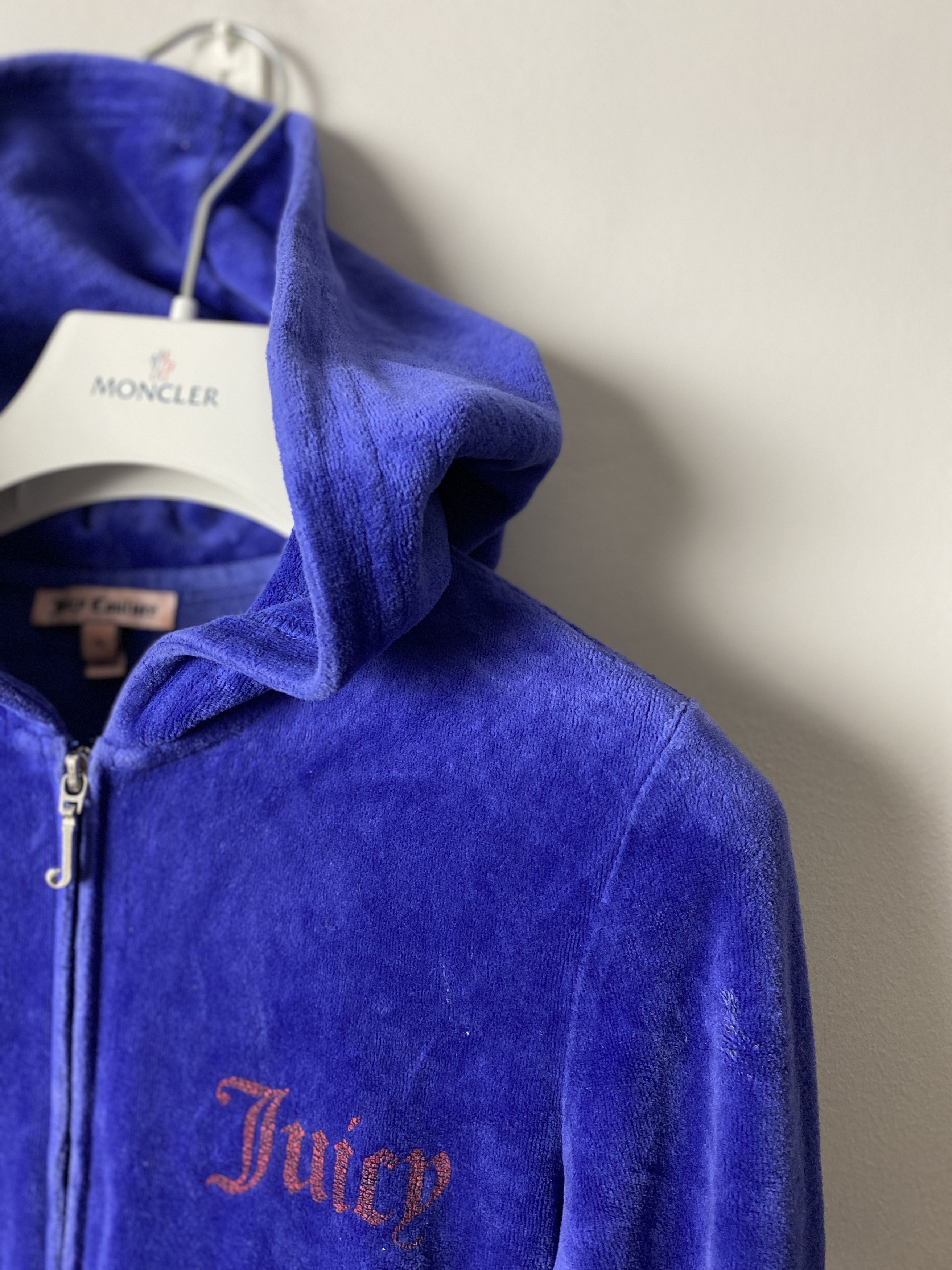 Juicy Couture Juicy Couture small logo zip-up hoodie y2k velvet 00s Size S / US 4 / IT 40 - 2 Thumbnail