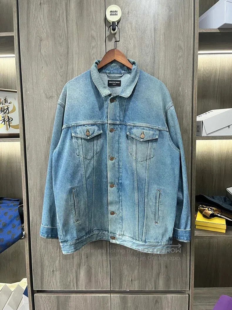 Balenciaga Balenciaga Washed Denim Jacket OS. Size US S / EU 44-46 / 1 - 1 Thumbnail