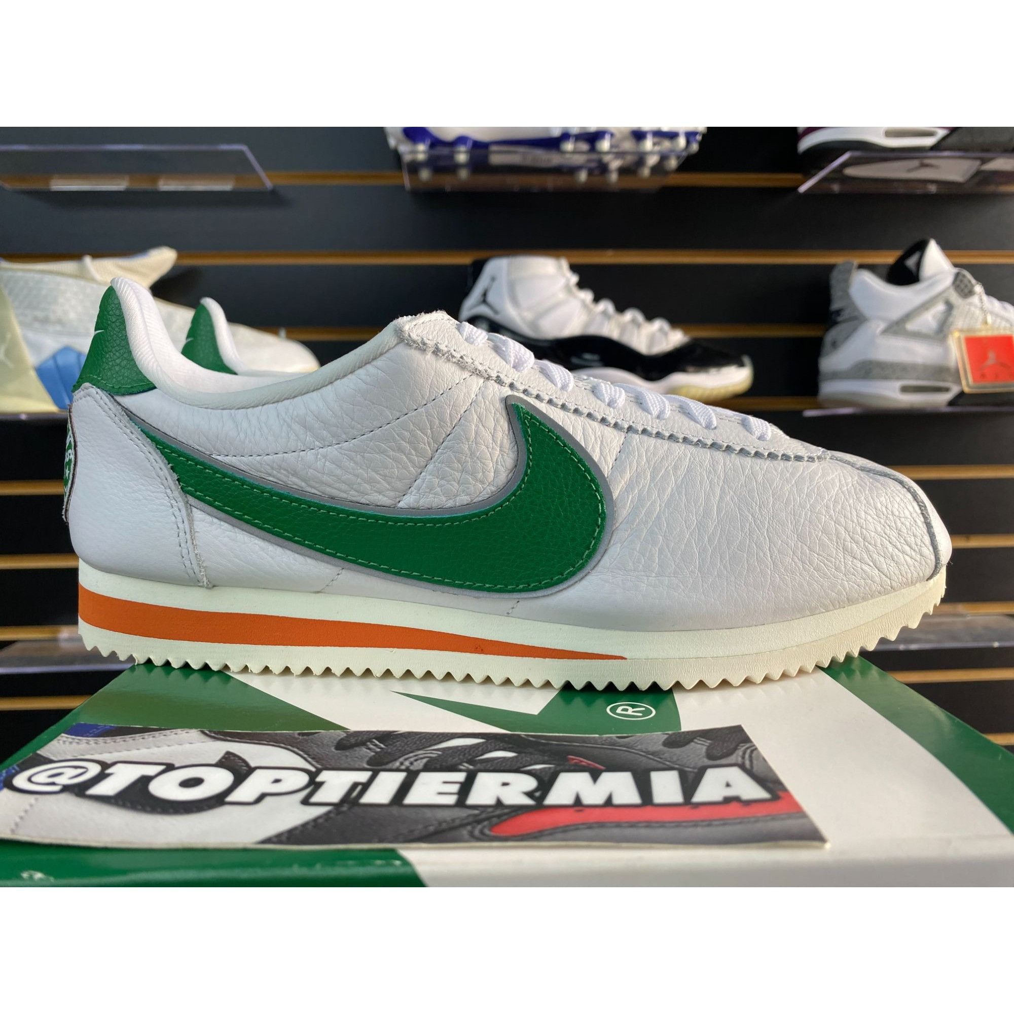 Nike NIKE CLASSIC CORTEZ STRANGER THINGS HAWKINS HIGH SCHOOL SZ 8 Size US 8.5 / EU 41-42 - 3 Thumbnail