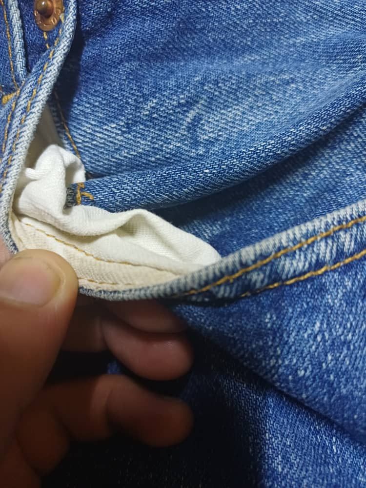 Levi's VINTAGE 80'S LEVIS BIG E SELVEDGE BUTTON 555 Size US 33 - 5 Thumbnail