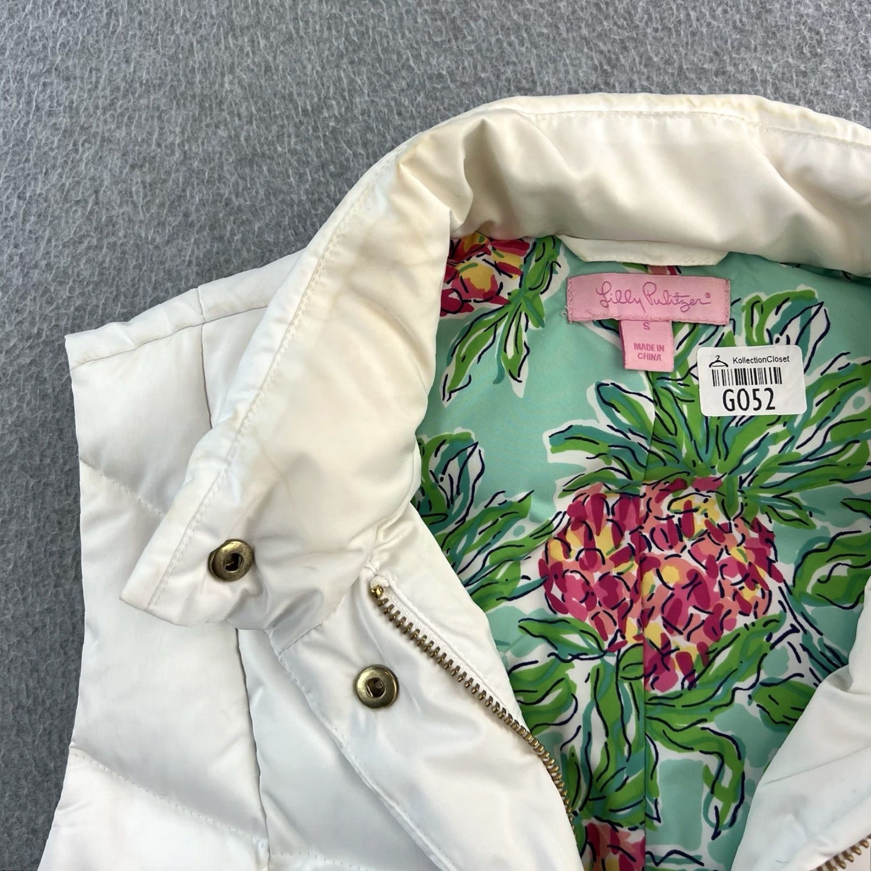 Lilly Pulitzer Lilly Pulitzer Vest Womens Small White Sleeveless Full Zip Quilted Puffy Jacket Size S / US 4 / IT 40 - 5 Thumbnail