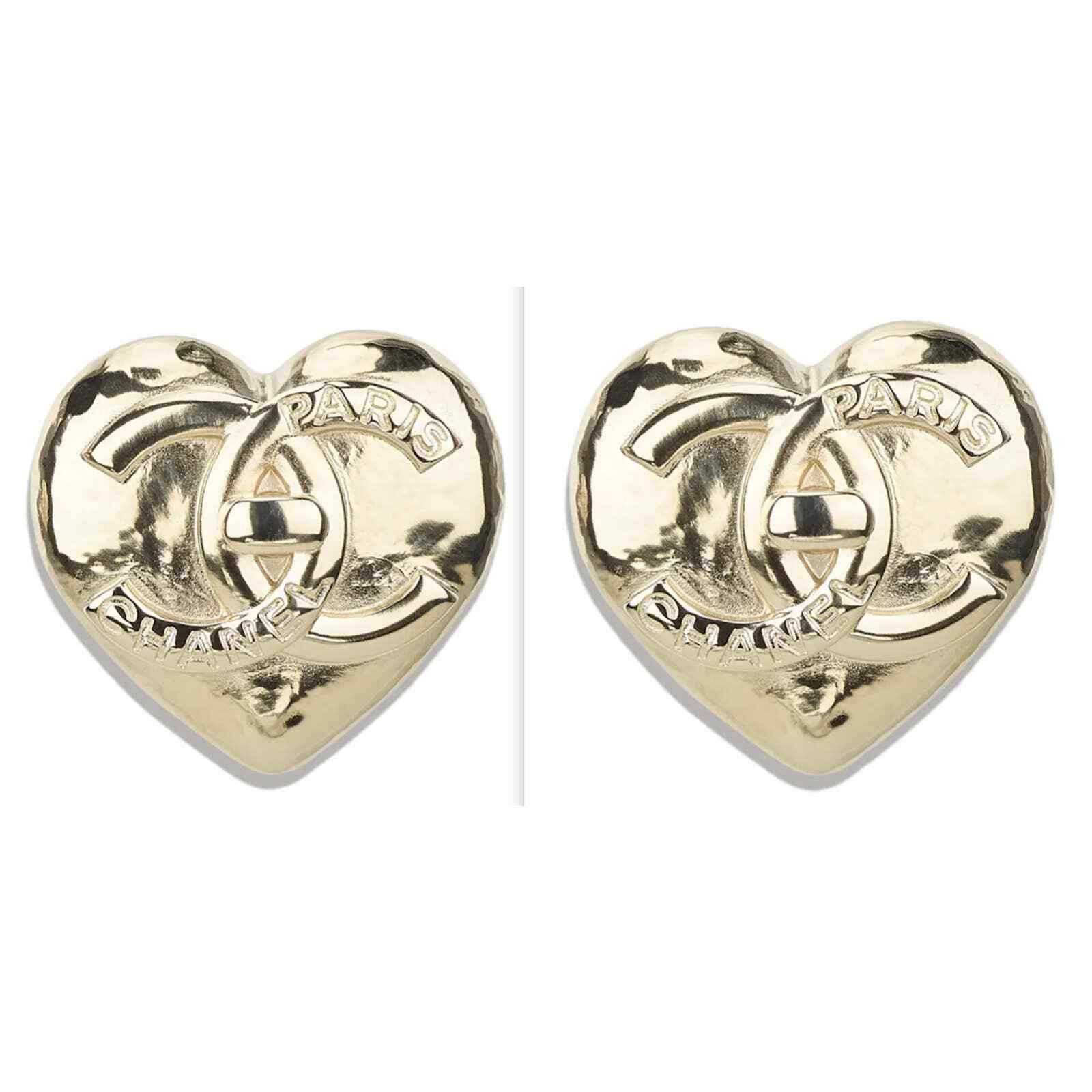 Chanel Chanel Gold Heart Turnlock Dangle Drop Statement Earring Size ONE SIZE - 1 Thumbnail