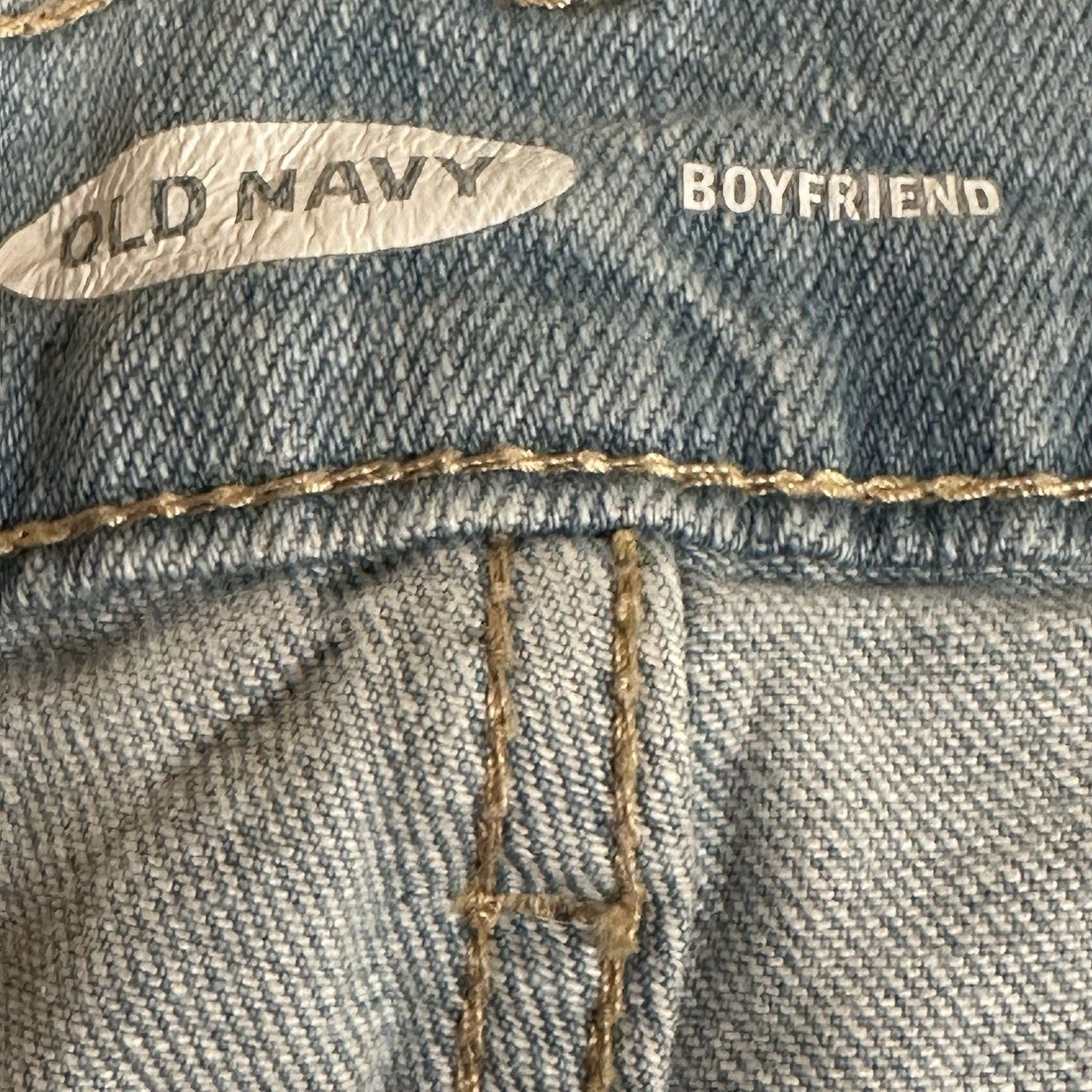 Old Navy Old Navy Boyfriend Denim Shorts Size 8 Light Wash Distressed Size 29" - 9 Thumbnail