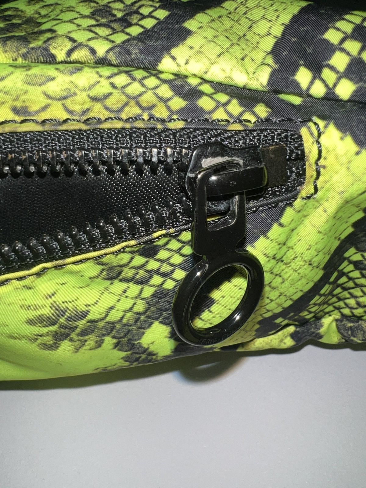 Off-White × Virgil Abloh Off-White Neon Green Black Python Print Belt Bag Virgil Size ONE SIZE - 6 Thumbnail