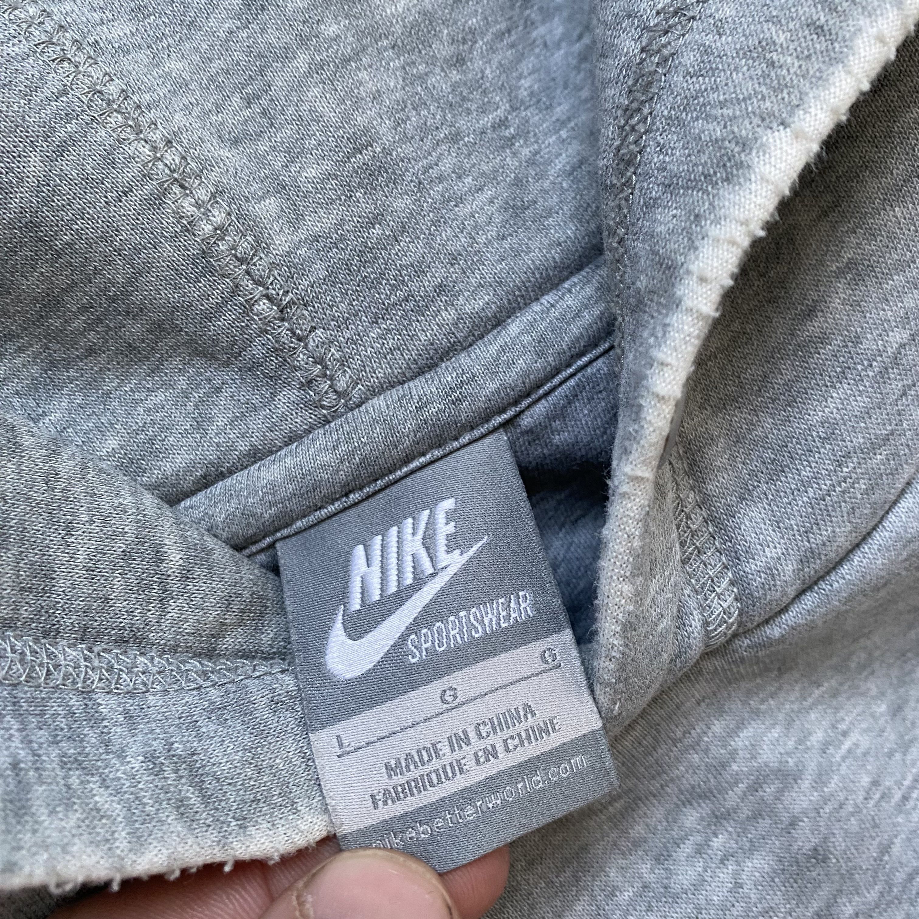 Nike Vintage 90s Trashed Nike Hoodie Centr Logo Silver Tags Size US M / EU 48-50 / 2 - 4 Thumbnail