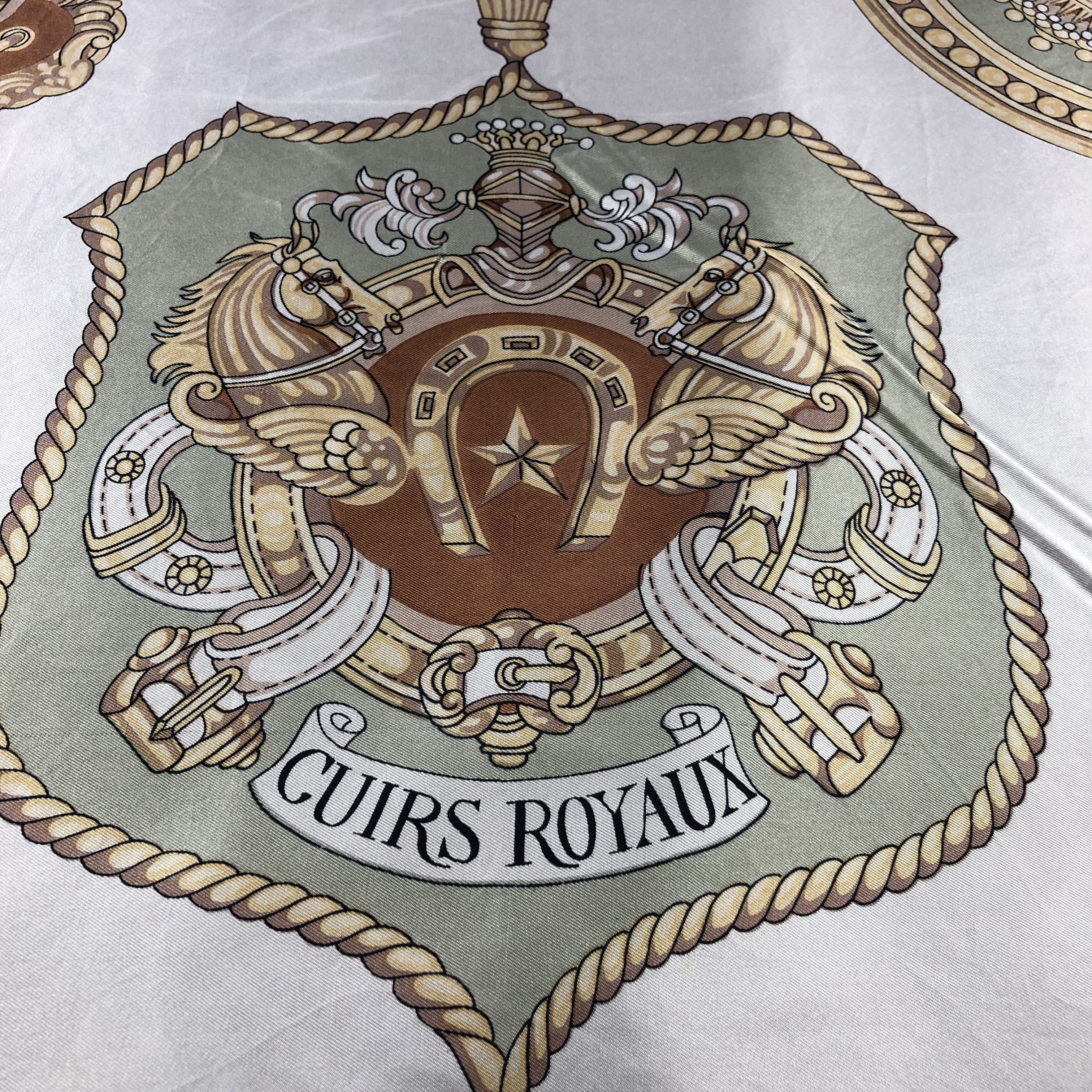 Vintage Vintage Luxury Baroque Hand Rolled Silk Scarf M1359 Size ONE SIZE - 7 Thumbnail