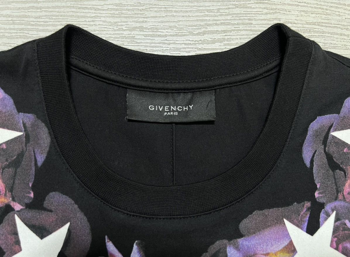 Givenchy Givenchy - Riccardo Tisci - Floral Print Star Neckline Tee Size US L / EU 52-54 / 3 - 10 Thumbnail