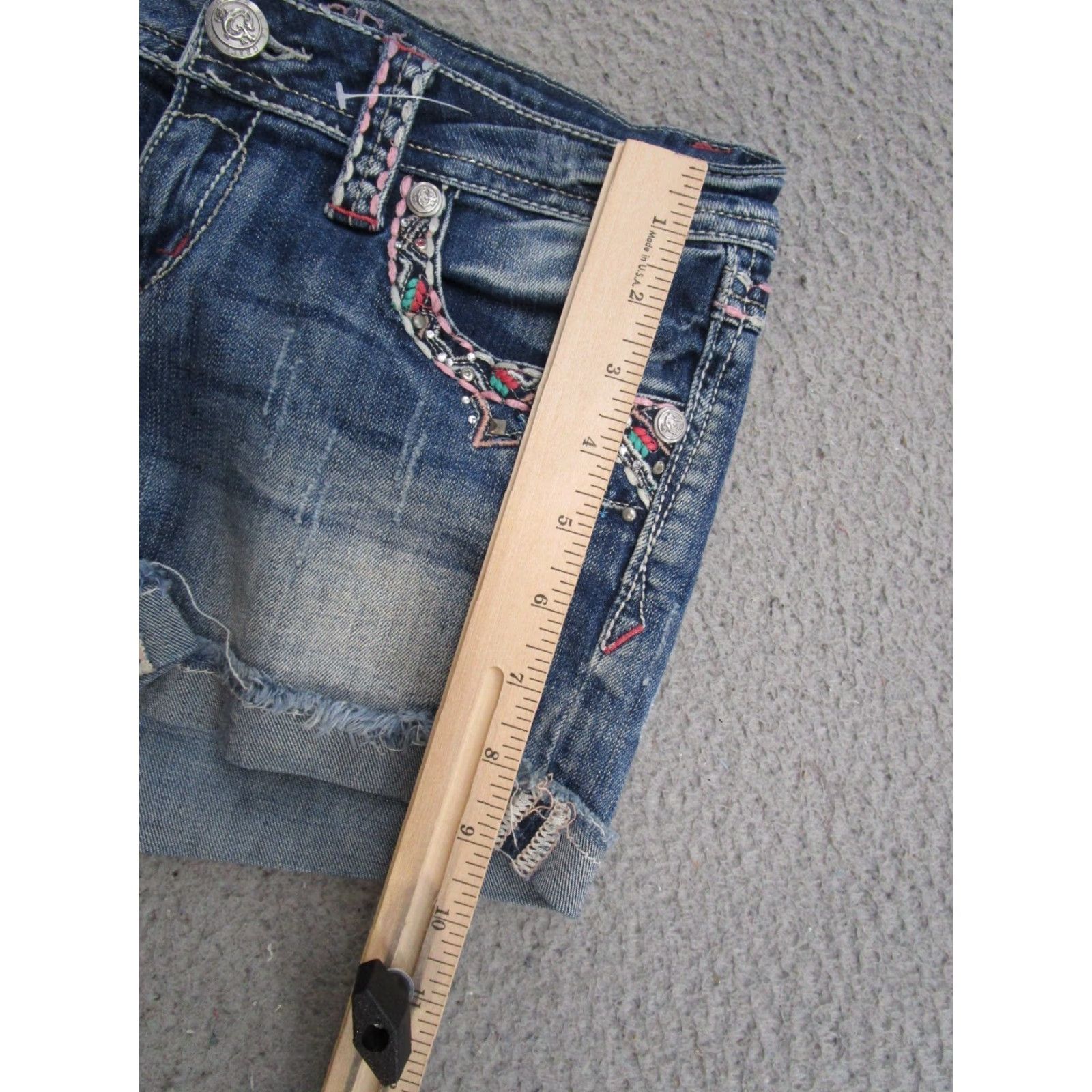 Grace in LA Grace In LA Denim Shorts Embroidered Stretch Cuffed Flap Pocket 5-Pocket Size 28 Blue Womens Casual Summer Spring Vintage: No (not vintage) Size 28" / US 6 / IT 42 - 6 Thumbnail
