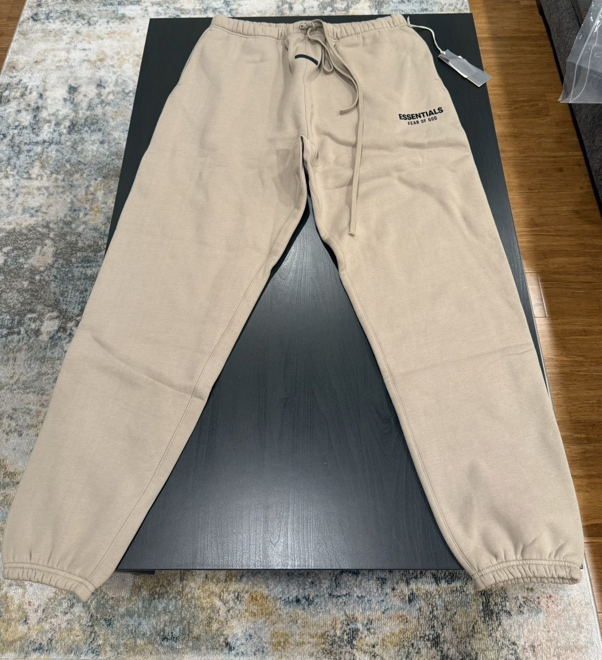 Fear of God Fear of God Essentials Fleece Sweatpants Desert Sand Size US 39 - 1 Thumbnail