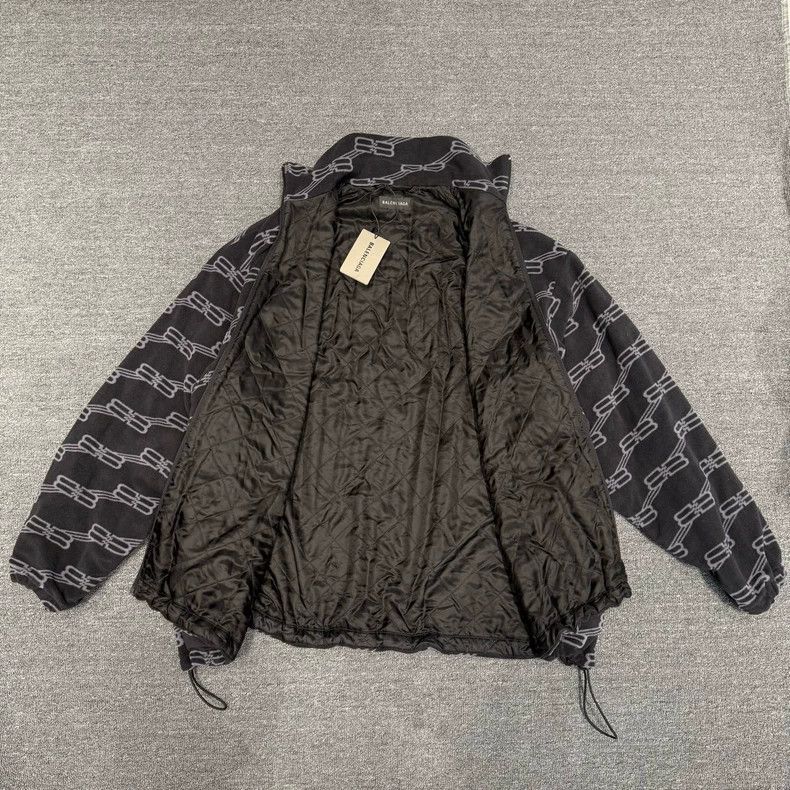 Balenciaga Balenciaga size 44 Black lock full print polar fleece jack Size US S / EU 44-46 / 1 - 4 Thumbnail