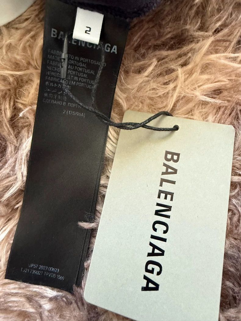 Balenciaga Balenciaga bekind Embroidered Destroyed Logo Distressed Lo Size US M / EU 48-50 / 2 - 4 Thumbnail