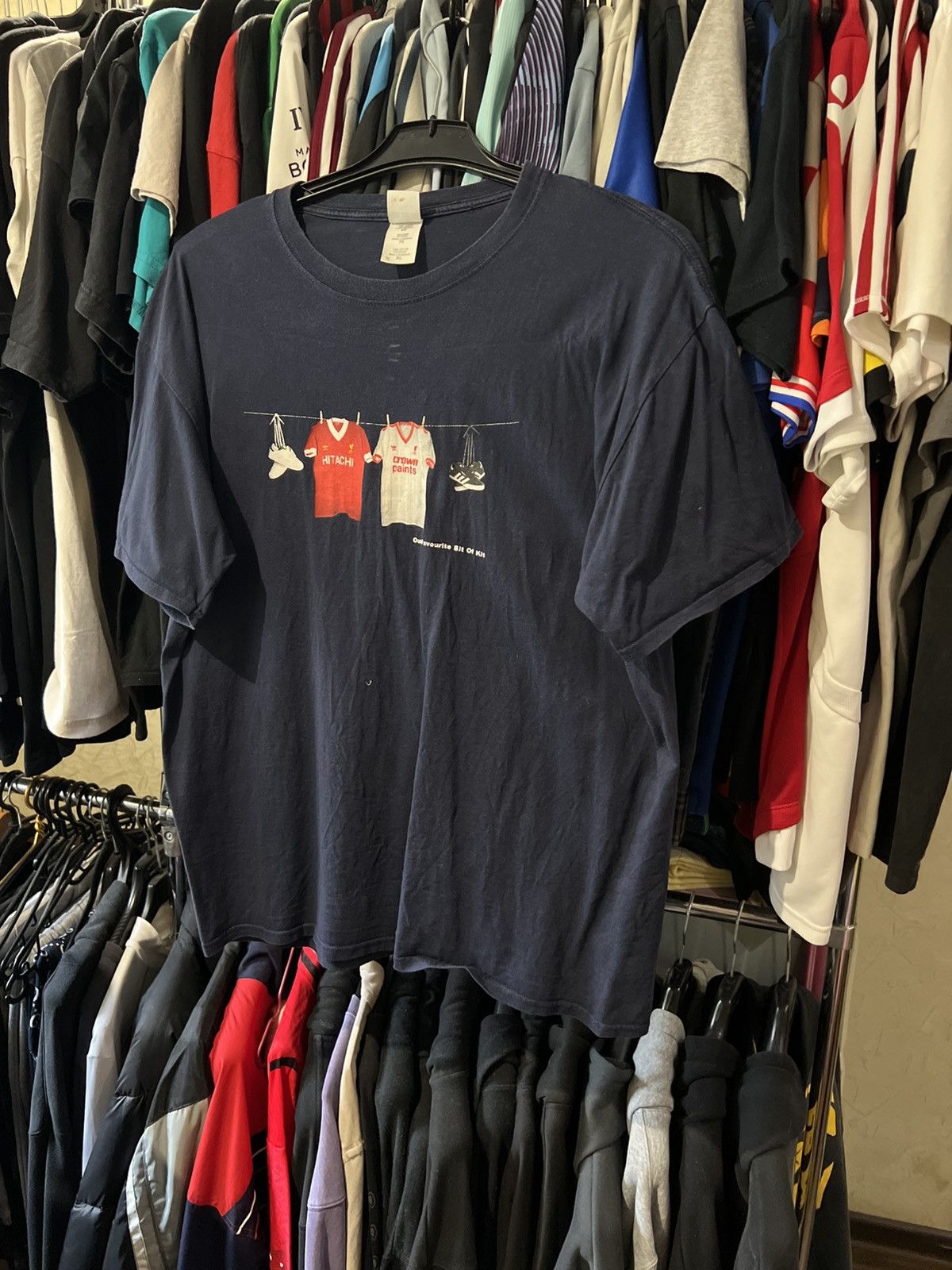 Vintage VINTAGE OUR FAVOURITE BIT OF KITS GRAPHIC AOP T SHIRT Size US XL / EU 56 / 4 - 2 Thumbnail