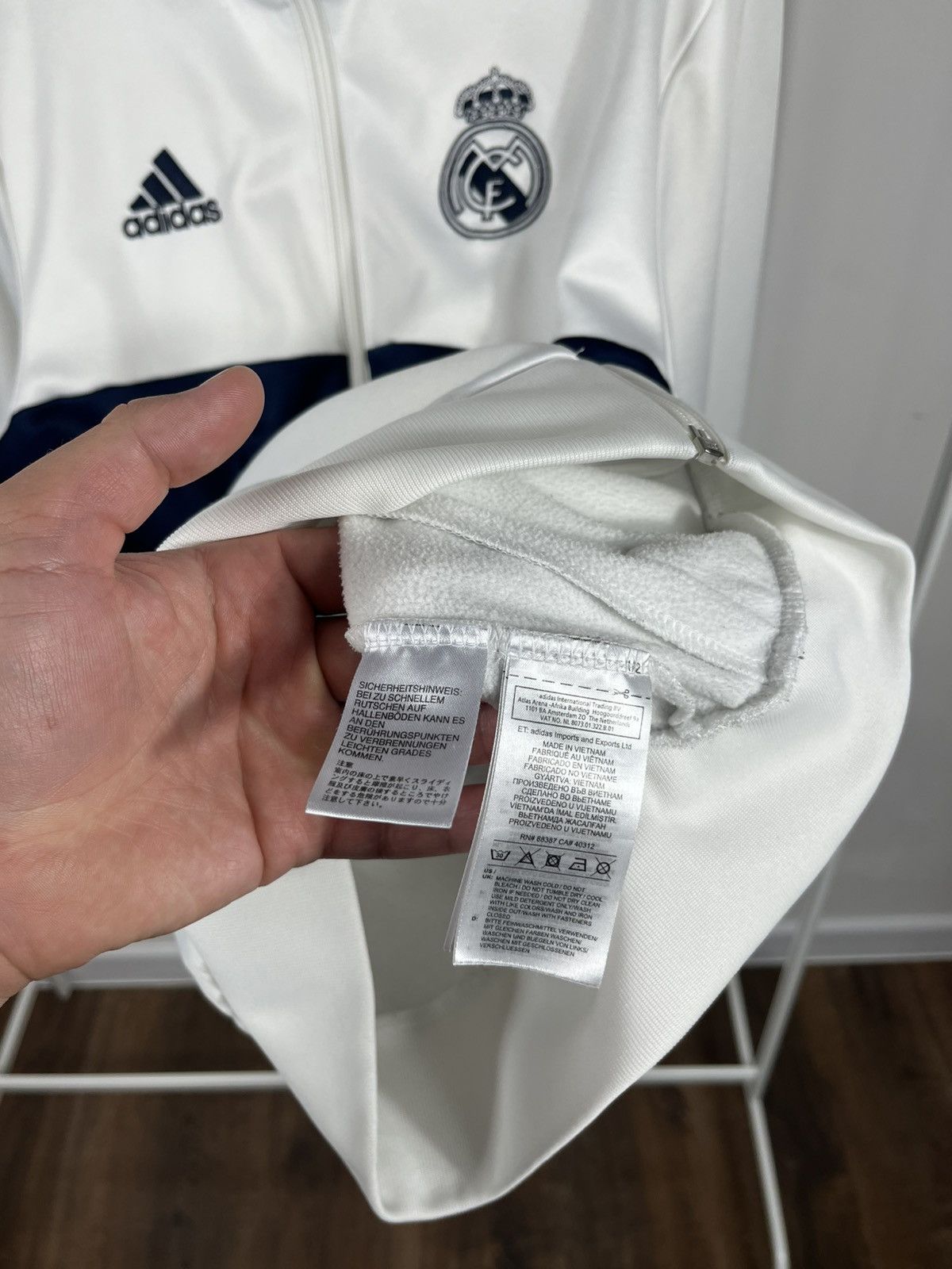 Adidas Adidas Real Madrid Track Jacket White Navy Size M 2019 Size US M / EU 48-50 / 2 - 8 Thumbnail