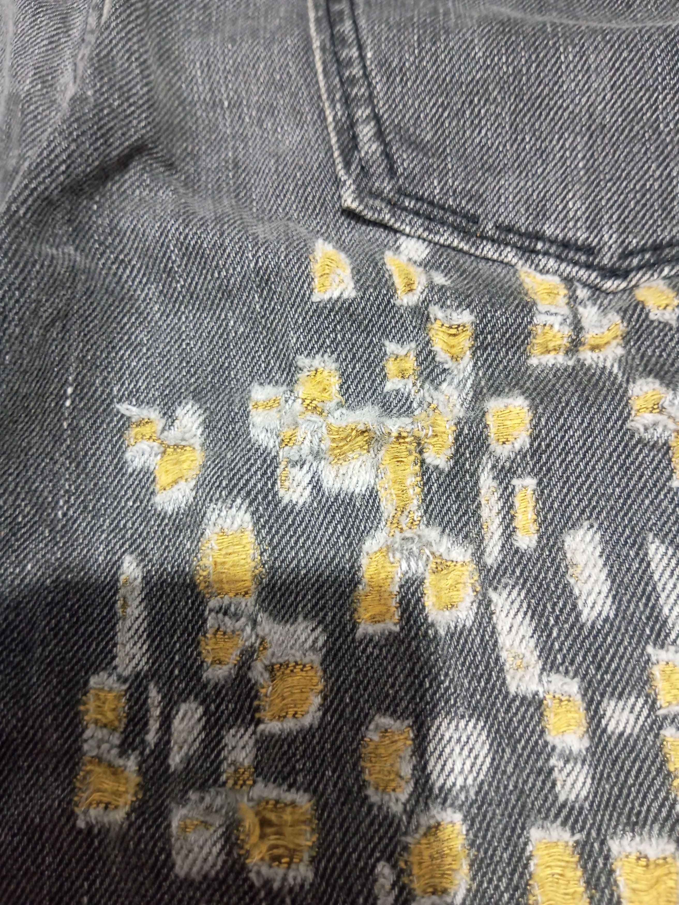Chanel × Vintage Vintage chanel distressed denim jeans Size 29" - 17 Thumbnail