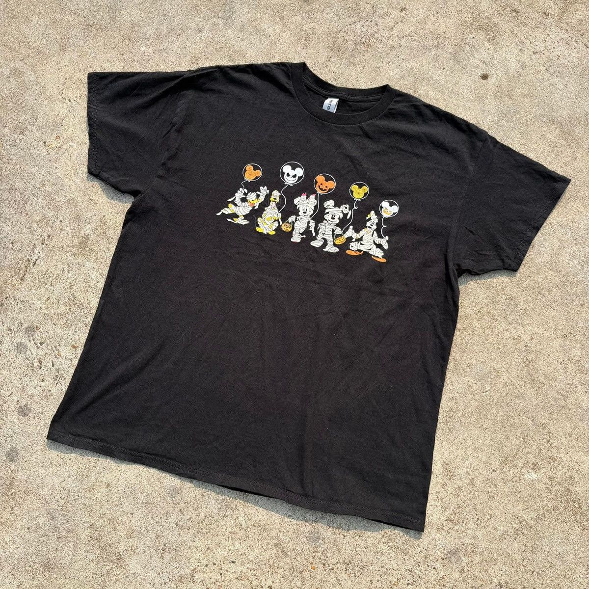 Disney Disney Halloween Graphic Tee Size US XL / EU 56 / 4 - 5 Thumbnail