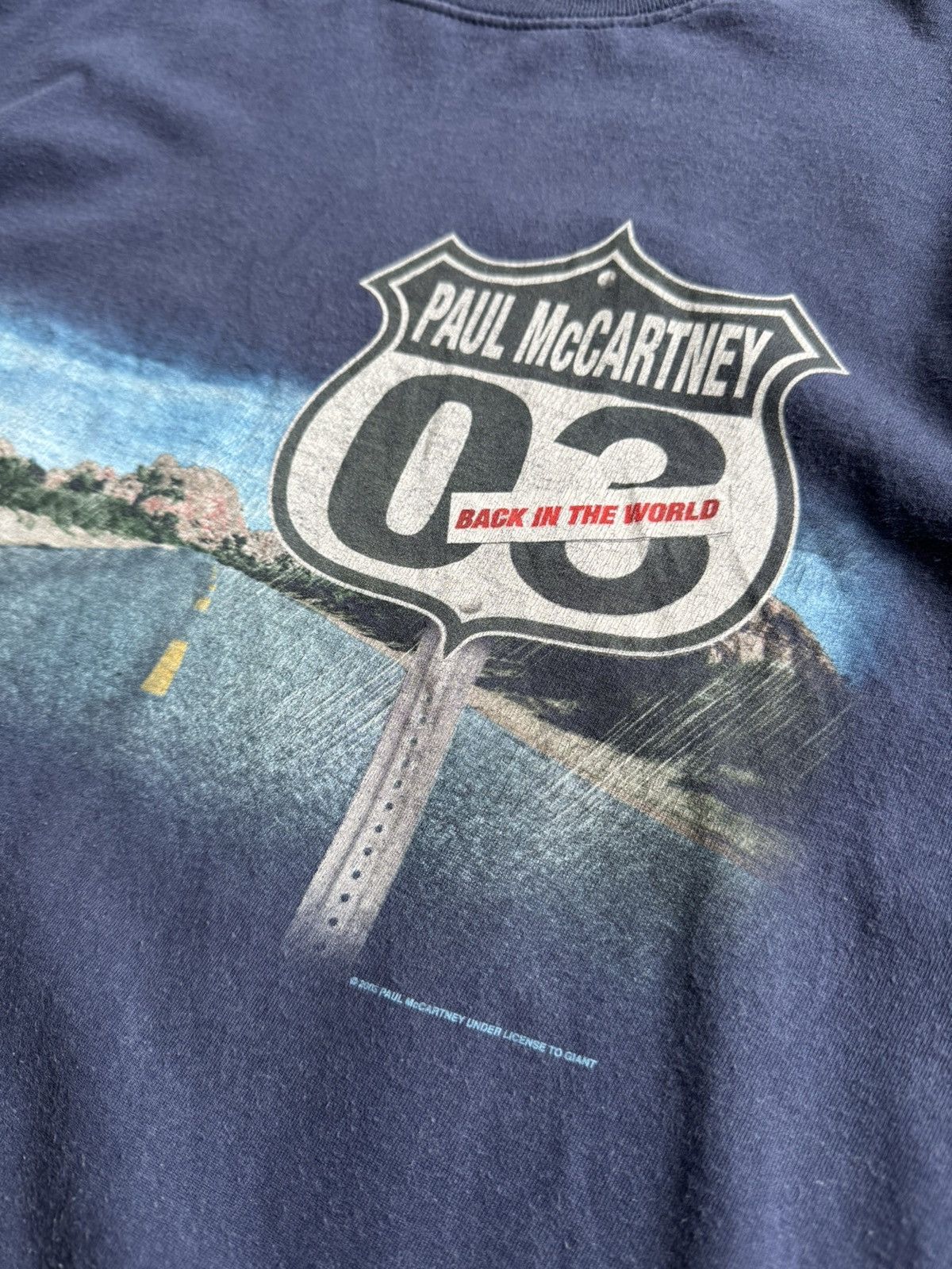 Fruit Of The Loom Paul McCartney tour tee vintage 2001 back in the world Size US L / EU 52-54 / 3 - 4 Thumbnail