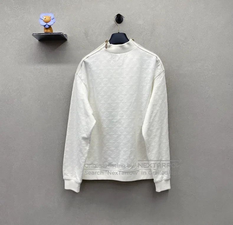Louis Vuitton Louis Vuitton White logo sweatshirt Size US M / EU 48-50 / 2 - 2 Thumbnail