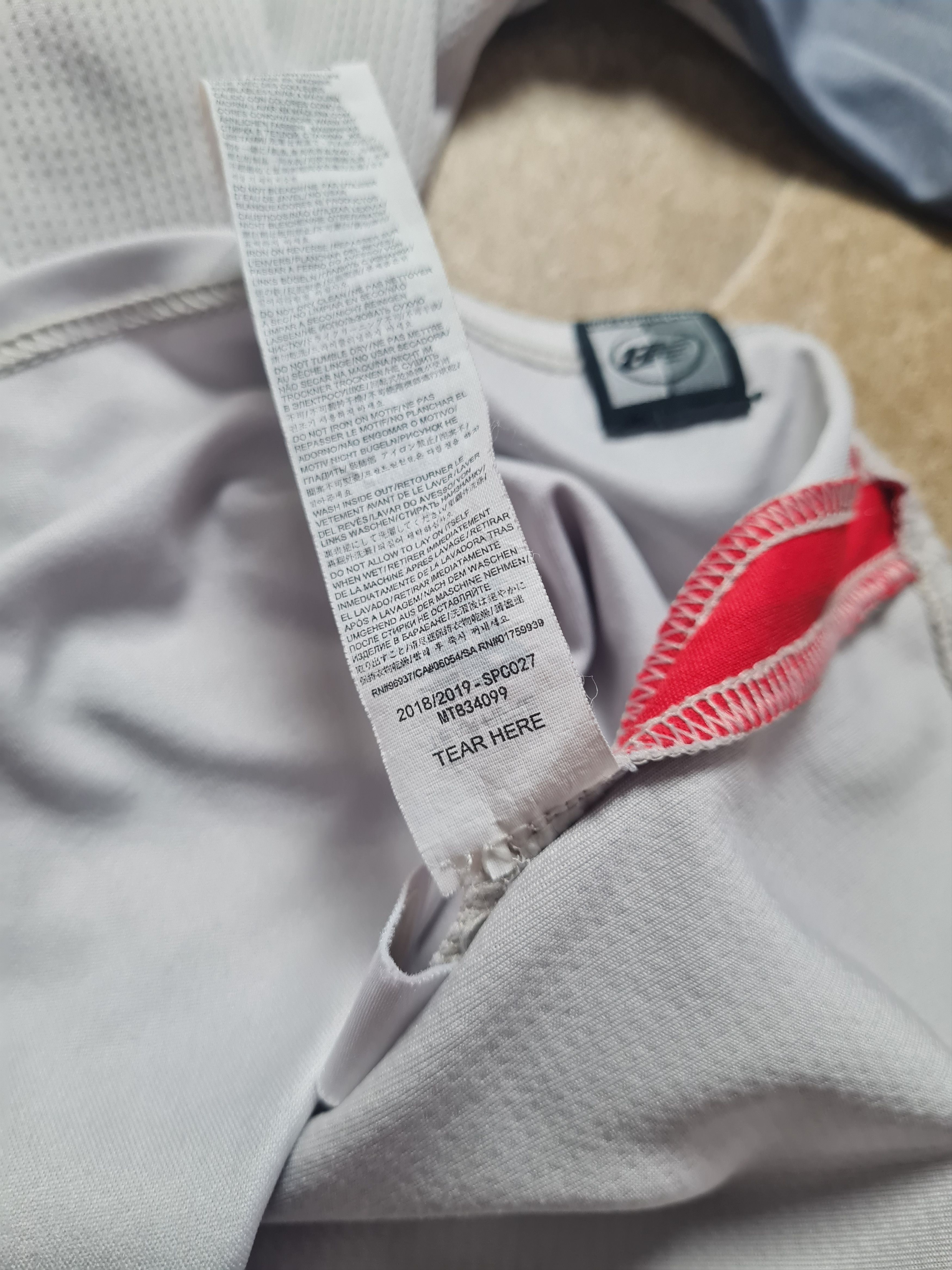 New Balance JERSEY LIVERPOOL 2018/2019 THIRD SOCCER SHIRT NEW BALANCE Size US M / EU 48-50 / 2 - 6 Thumbnail